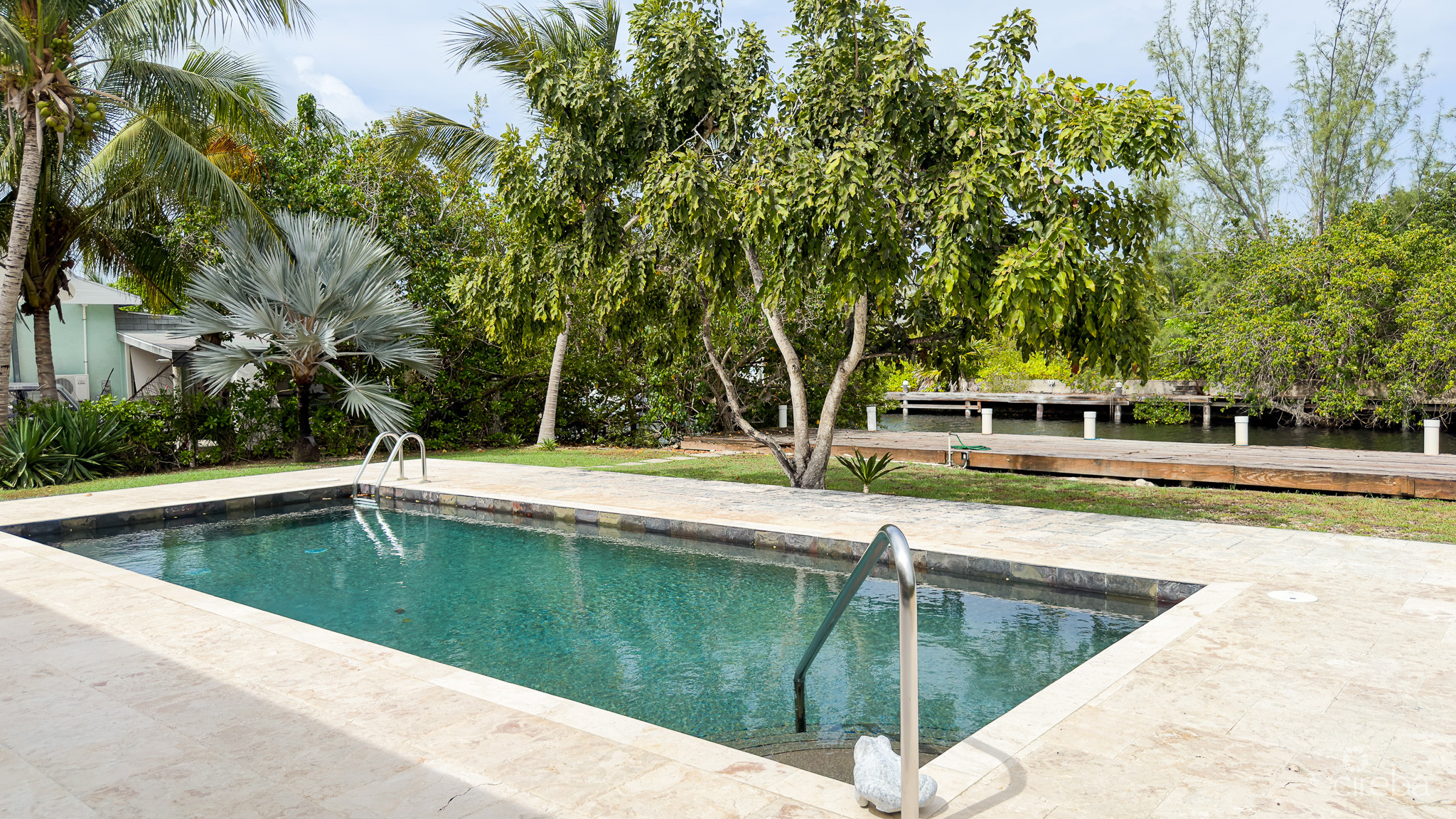 CANAL FRONT HOME 3 BED PROSPECT