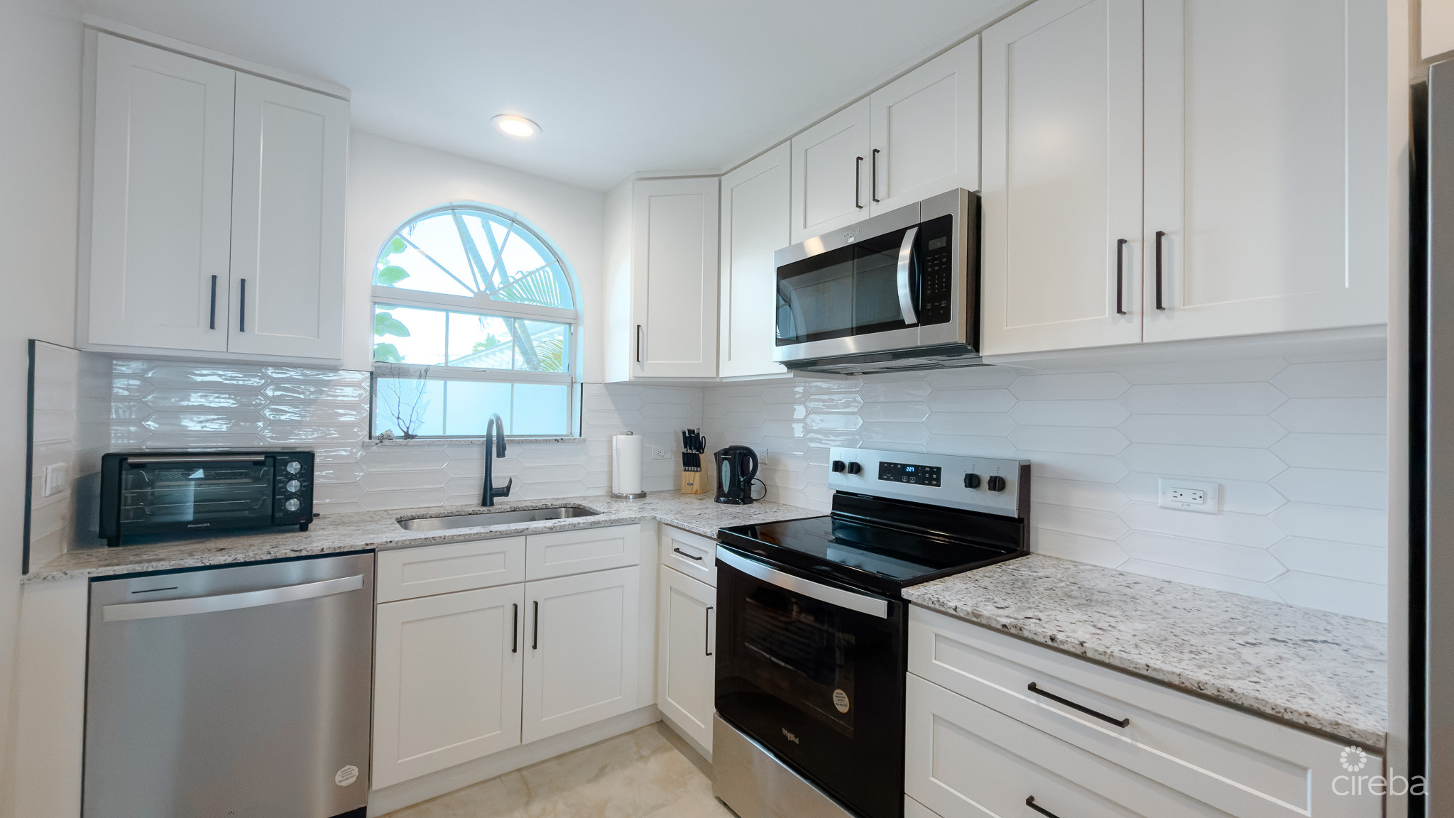 WINDSOR VILLAGE 2 BED TOWNHOUSE