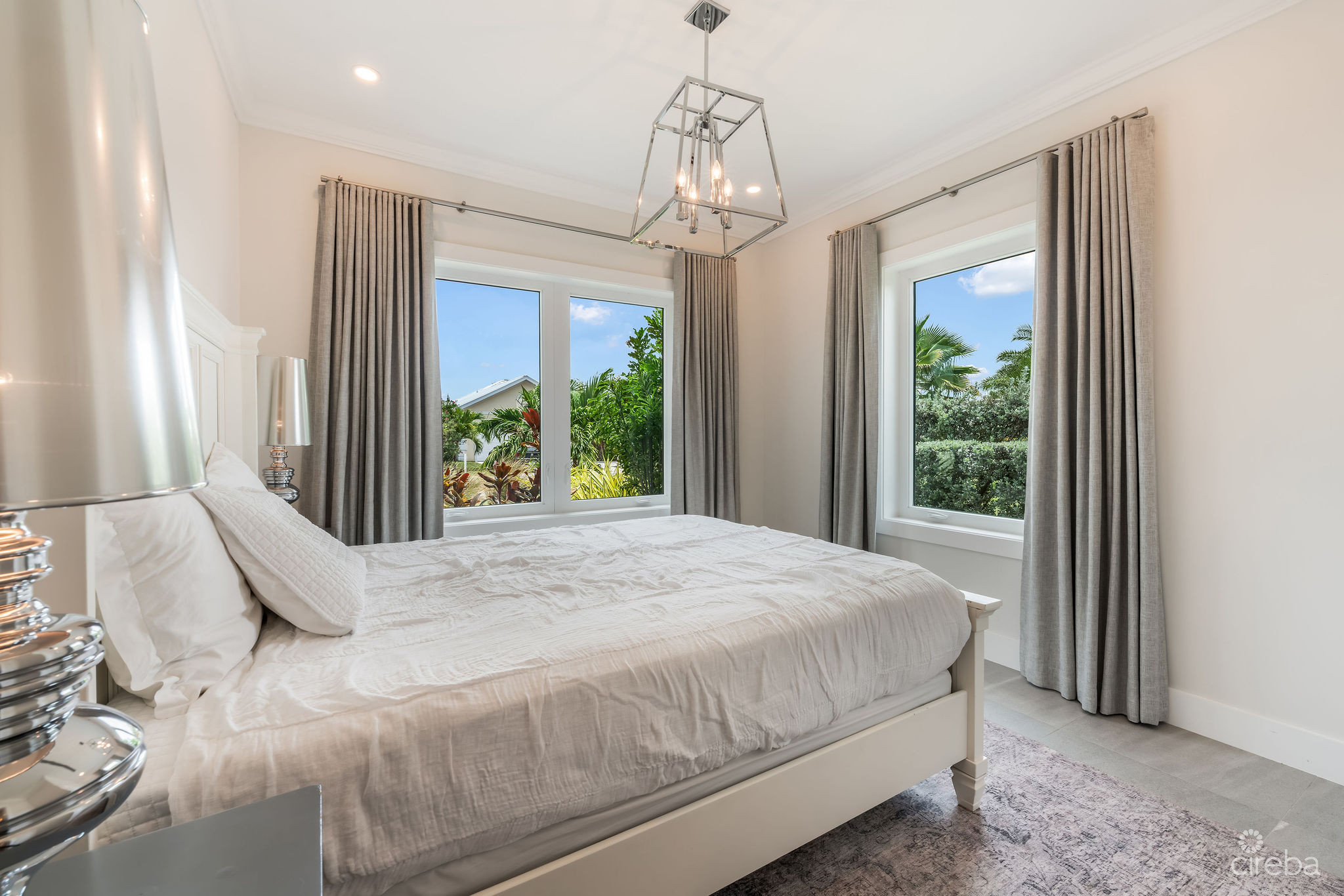 COCONUT COVE, THE SHORES FAMILY HOME