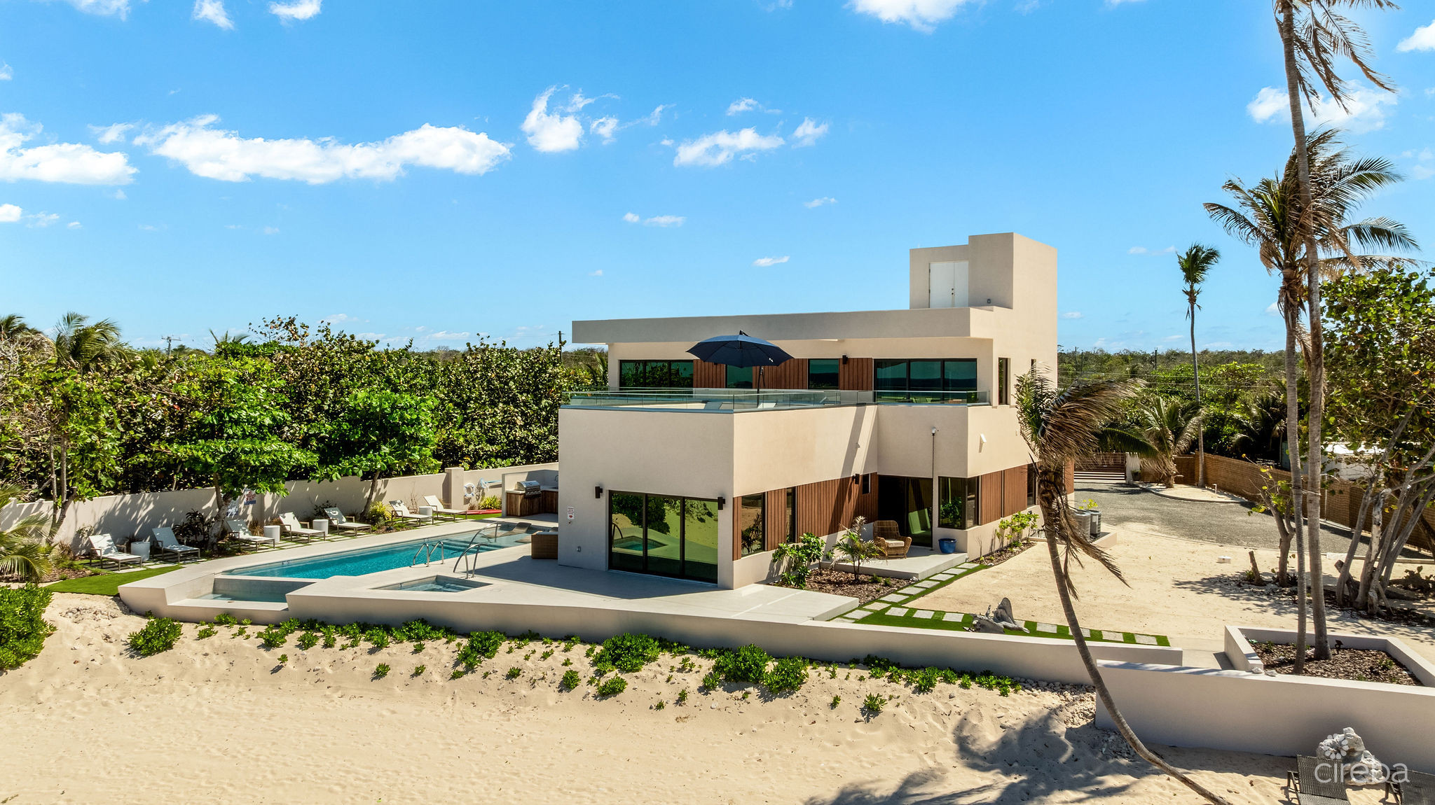 5 BED BEACH FRONT ESTATE - HALCYON POINT 3