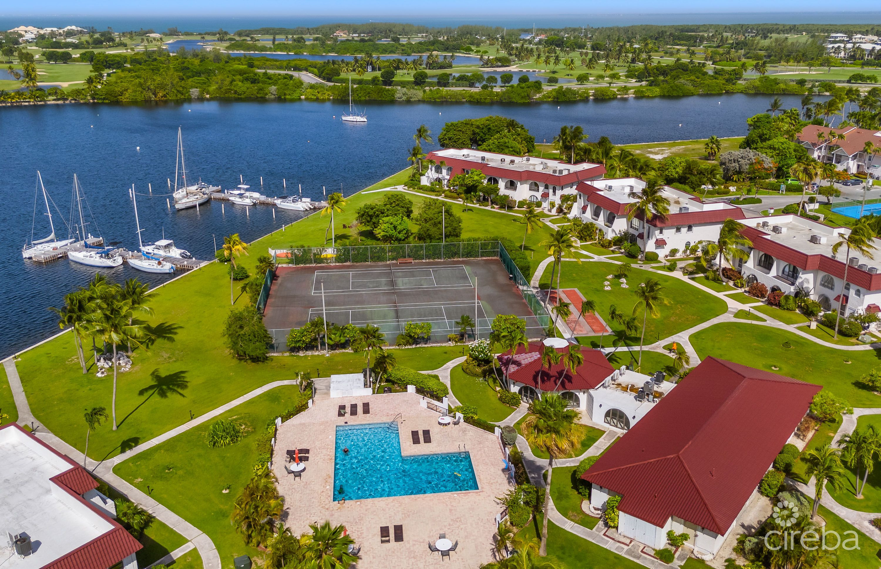 LIME TREE BAY UNIQUE 4 BED, 3.5 BATH WITH WATER VIEWS 2