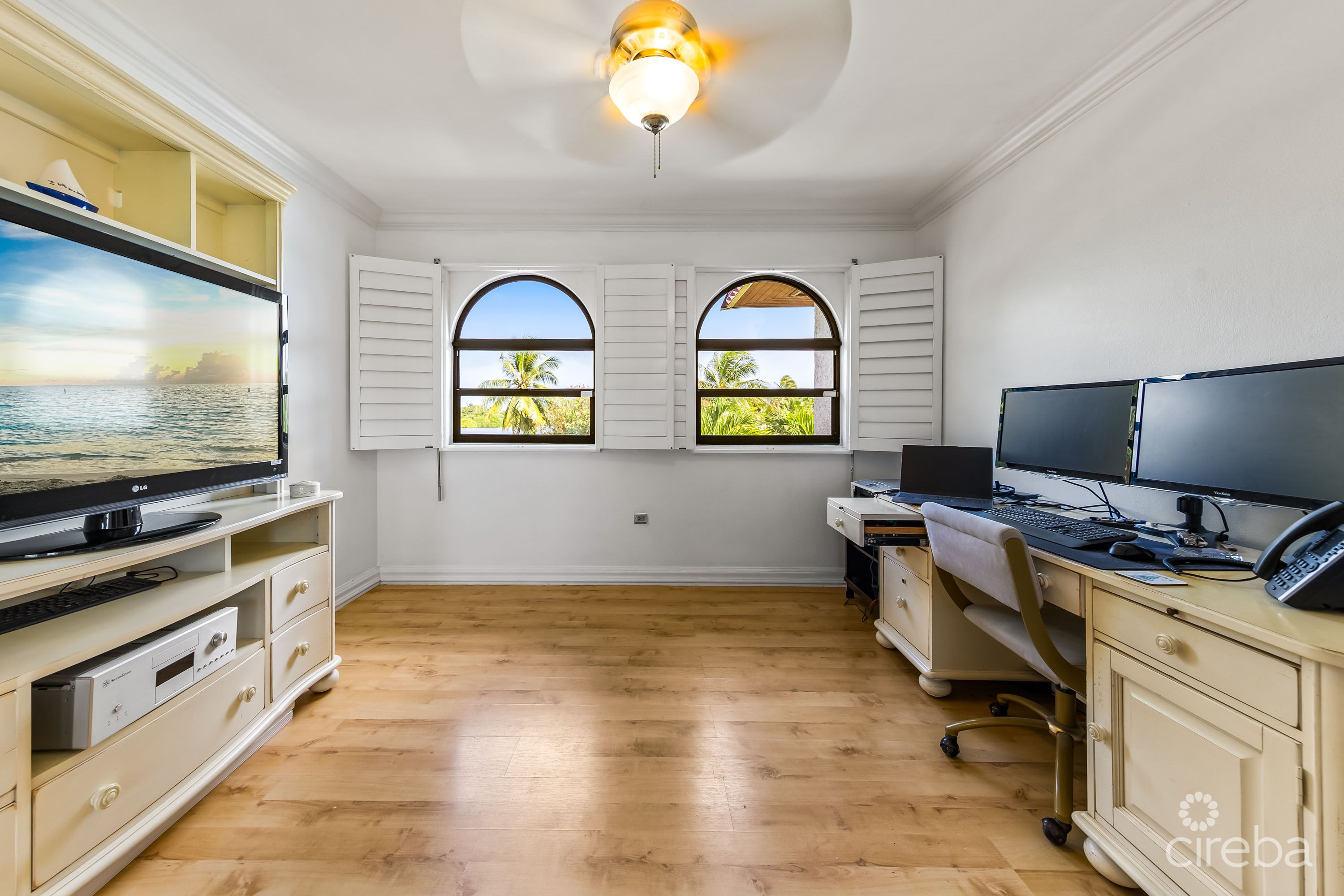 LIME TREE BAY UNIQUE 4 BED, 3.5 BATH WITH WATER VIEWS 5