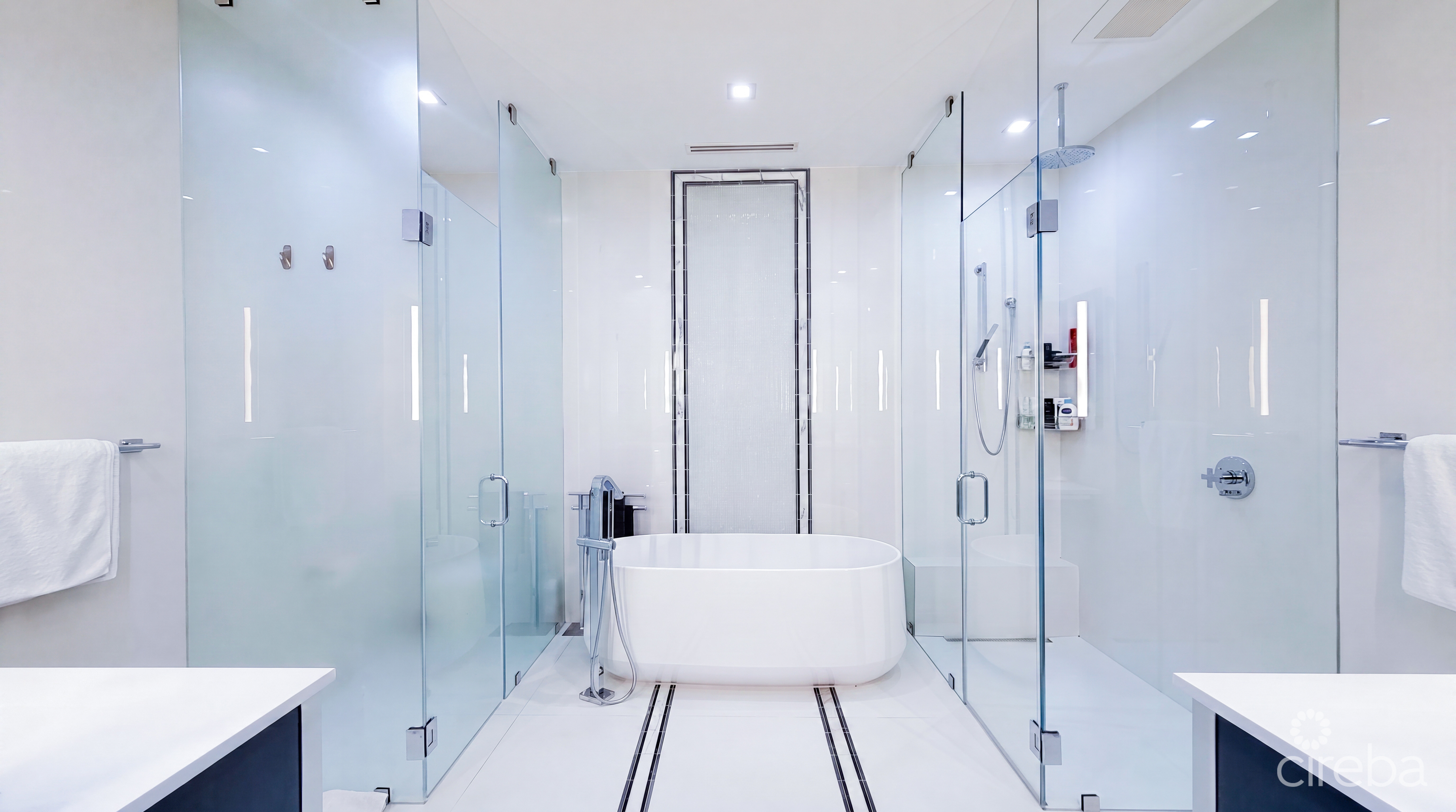 FIN 11 – OCEANFRONT CONDO