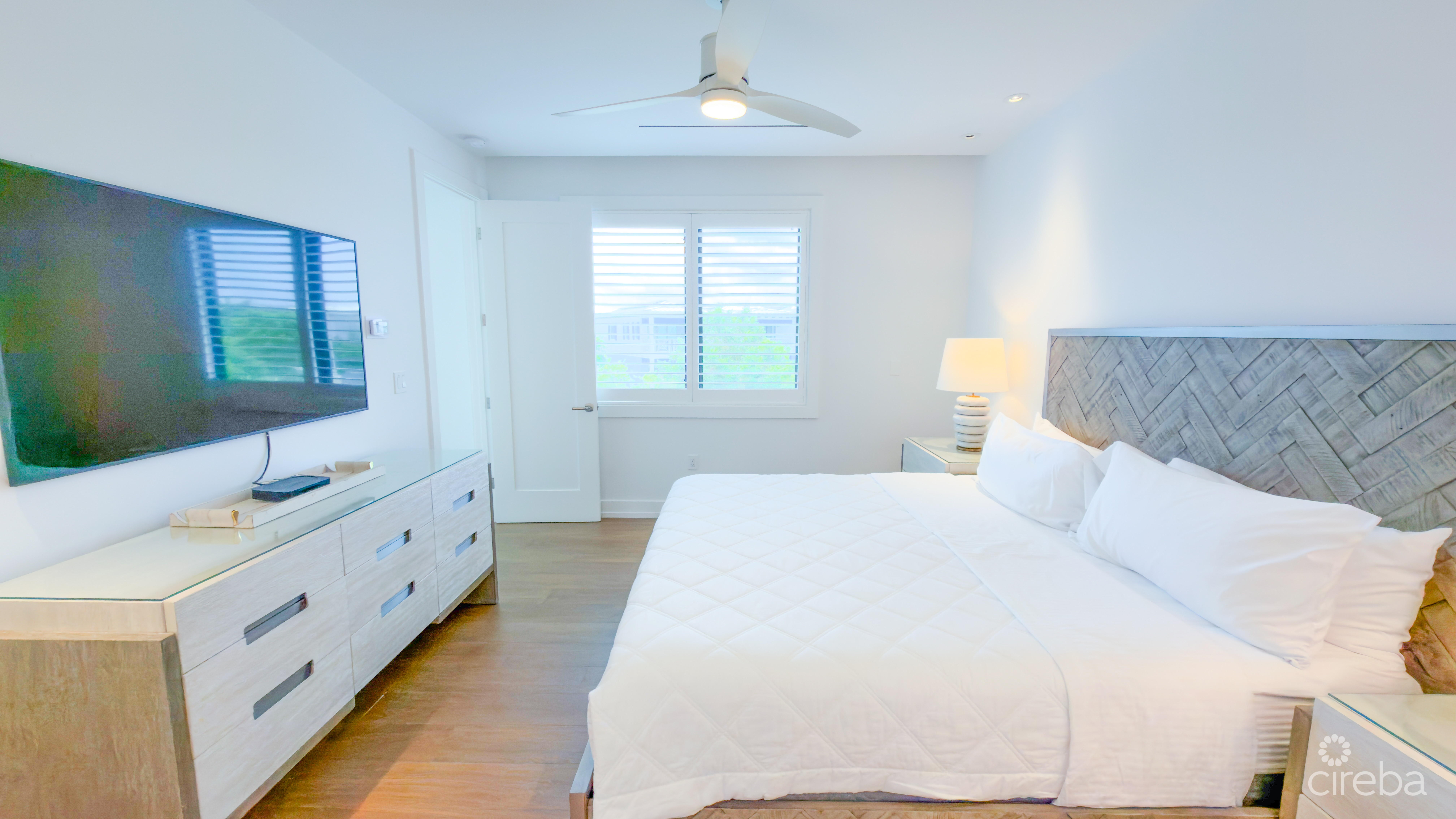 OLEA – 2 BED CONDO