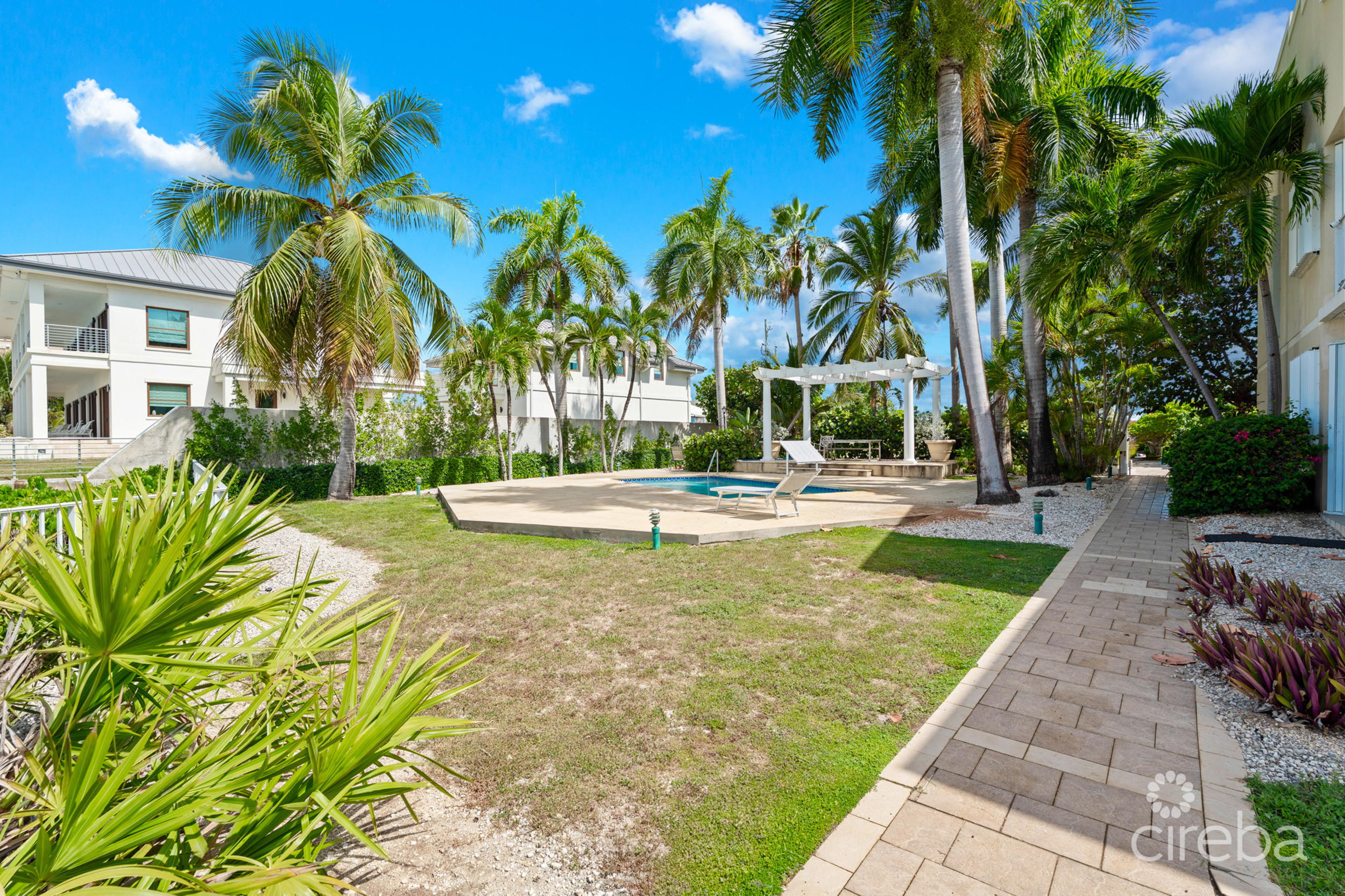 #201 BRITTANY COVE – LARGE CORNER UNIT