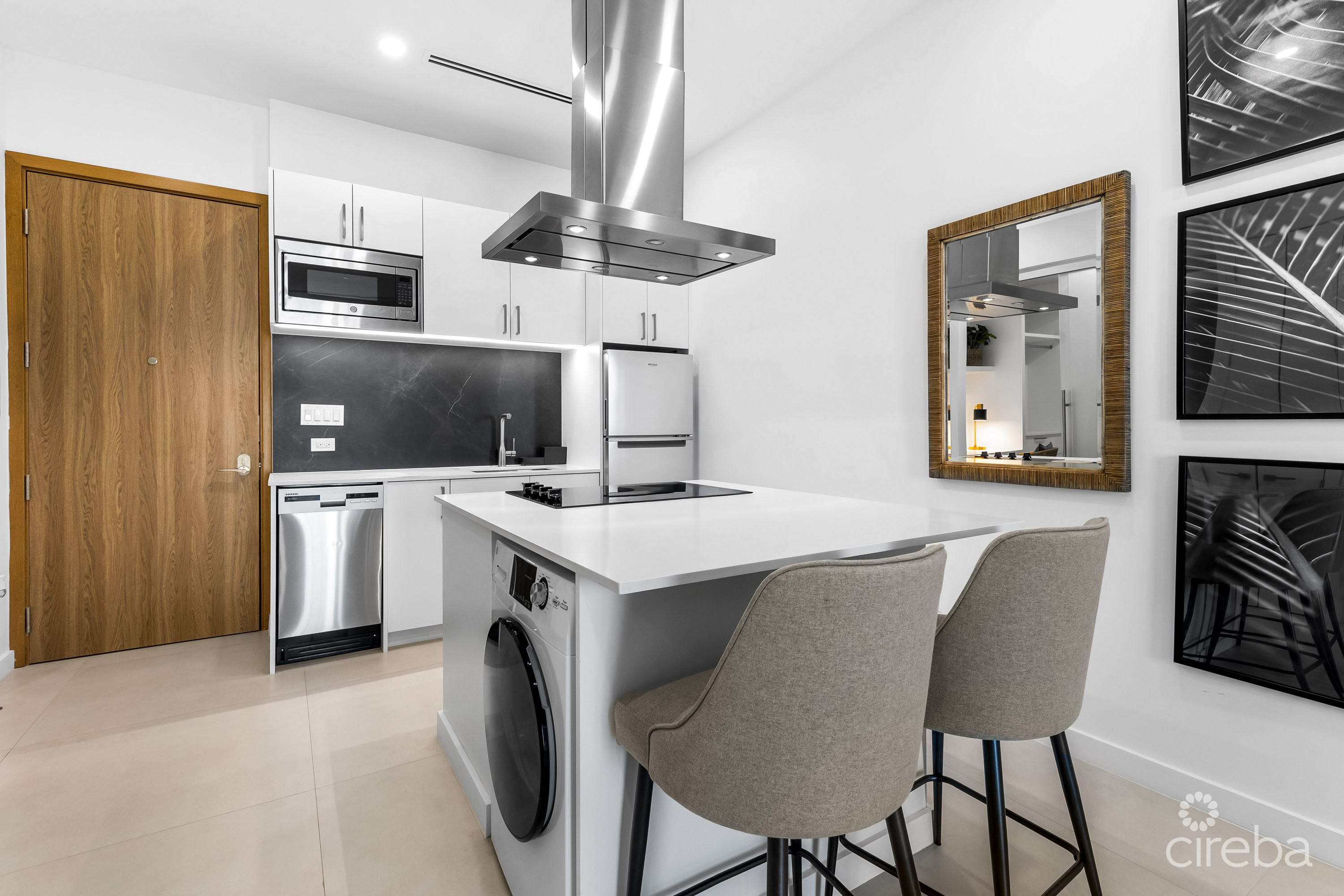 HARBOUR WALK 211, 1 BED + DEN