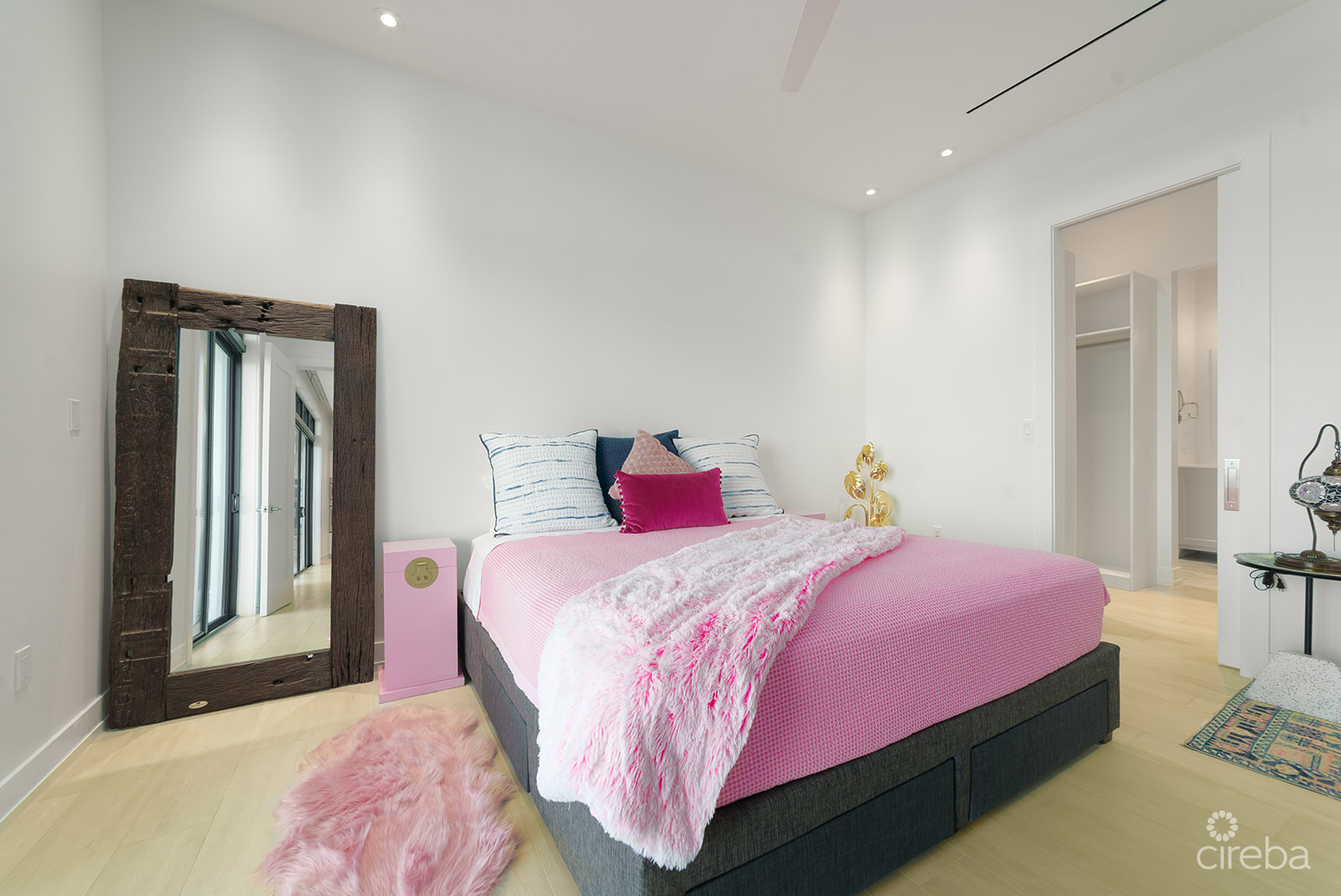 OLEA 3 BEDROOM PENTHOUSE