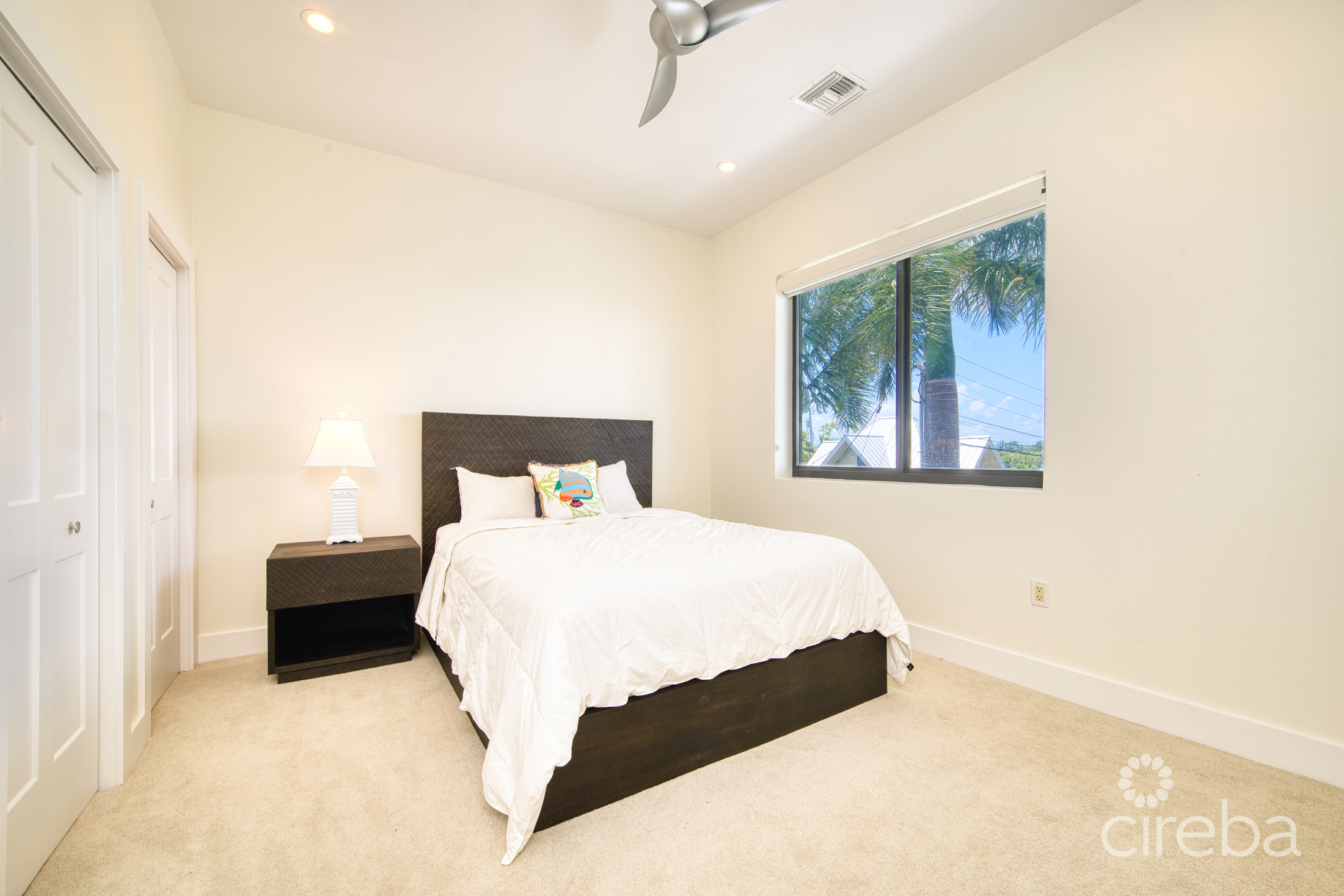 Large seahaven 2 bed with pool – oceanview and canal front