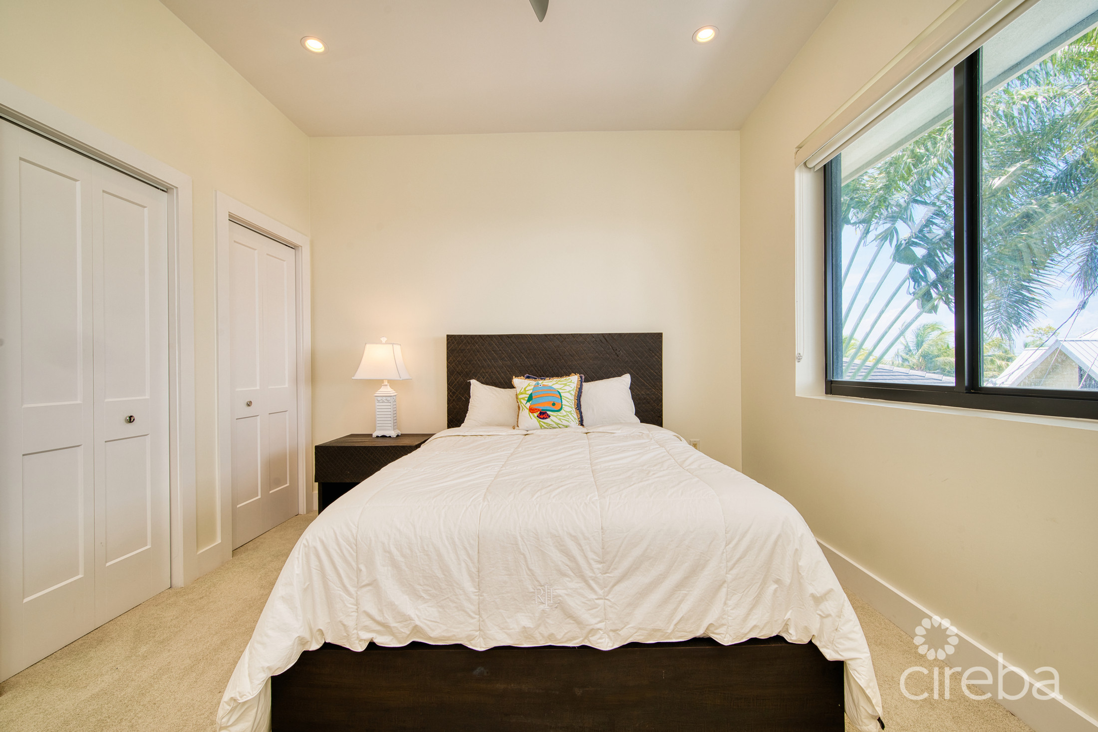 Large seahaven 2 bed with pool – oceanview and canal front