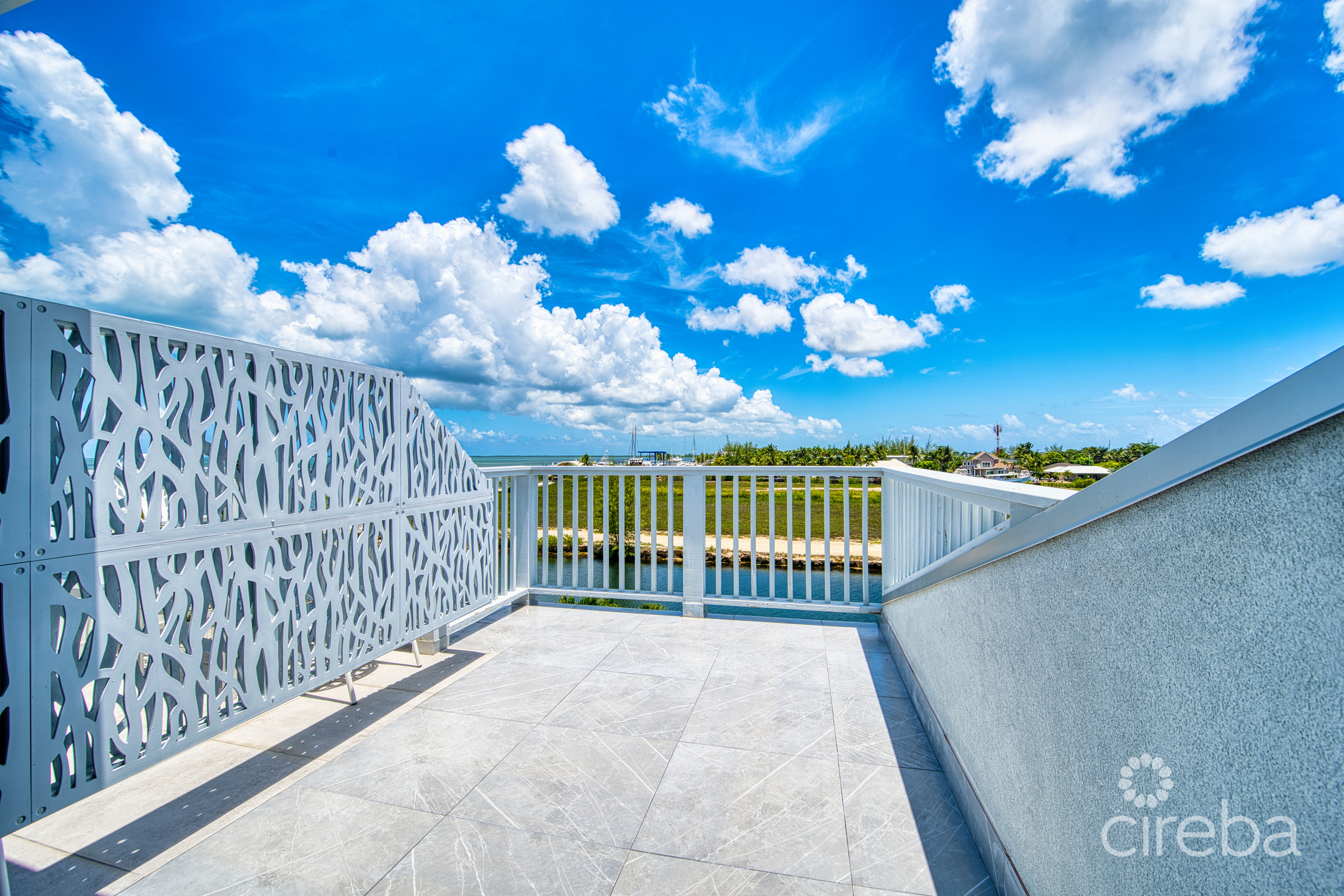 Large seahaven 2 bed with pool – oceanview and canal front