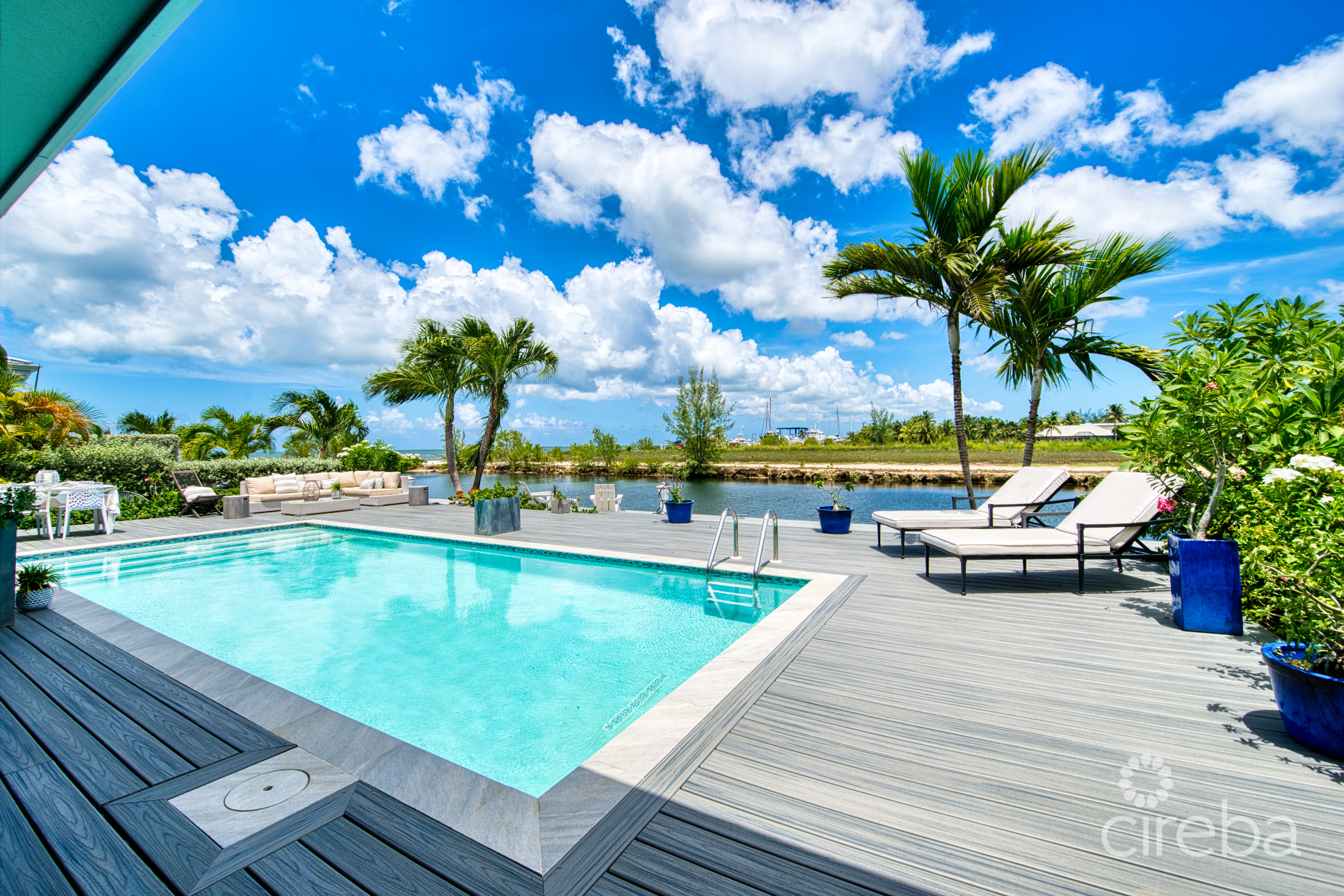 Large seahaven 2 bed with pool – oceanview and canal front