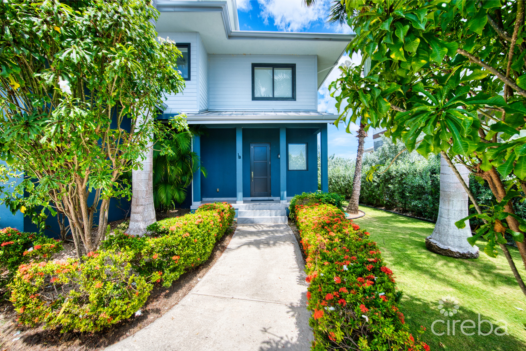 Large seahaven 2 bed with pool – oceanview and canal front