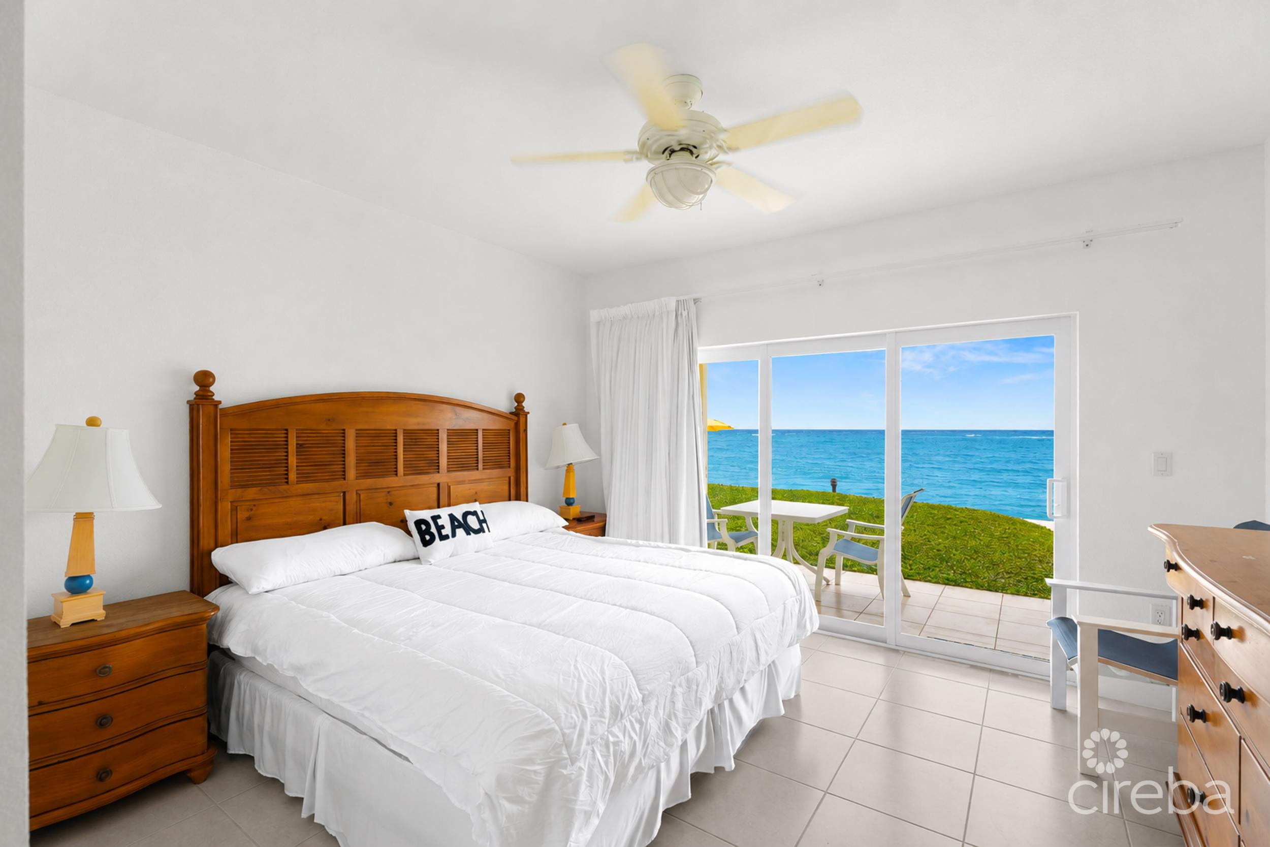 CASTAWAY COVES  GROUND FLOOR 2 BED BEACHFRONT RETREAT