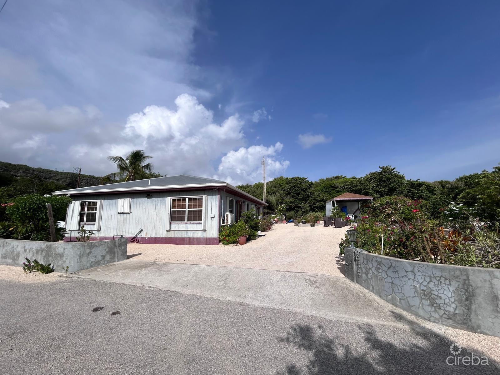 CAYMAN BRAC FAMILY HOME 2
