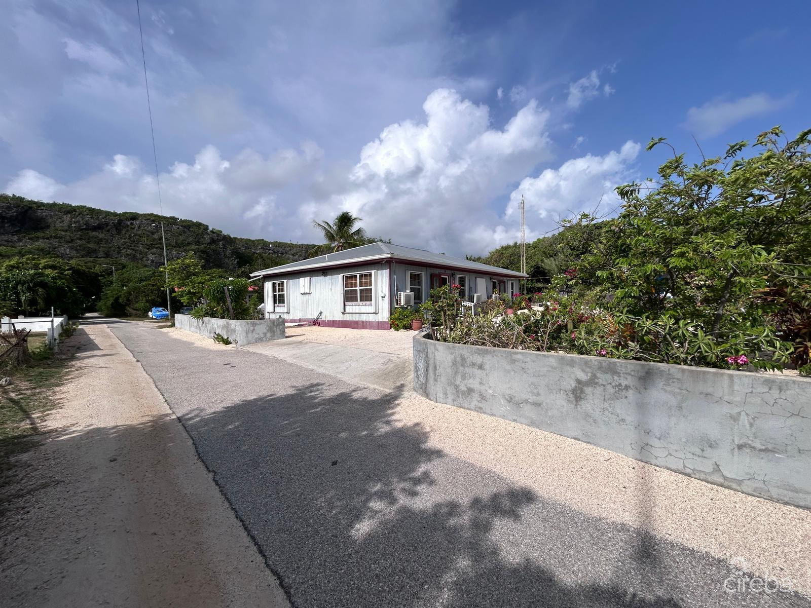 CAYMAN BRAC FAMILY HOME 5