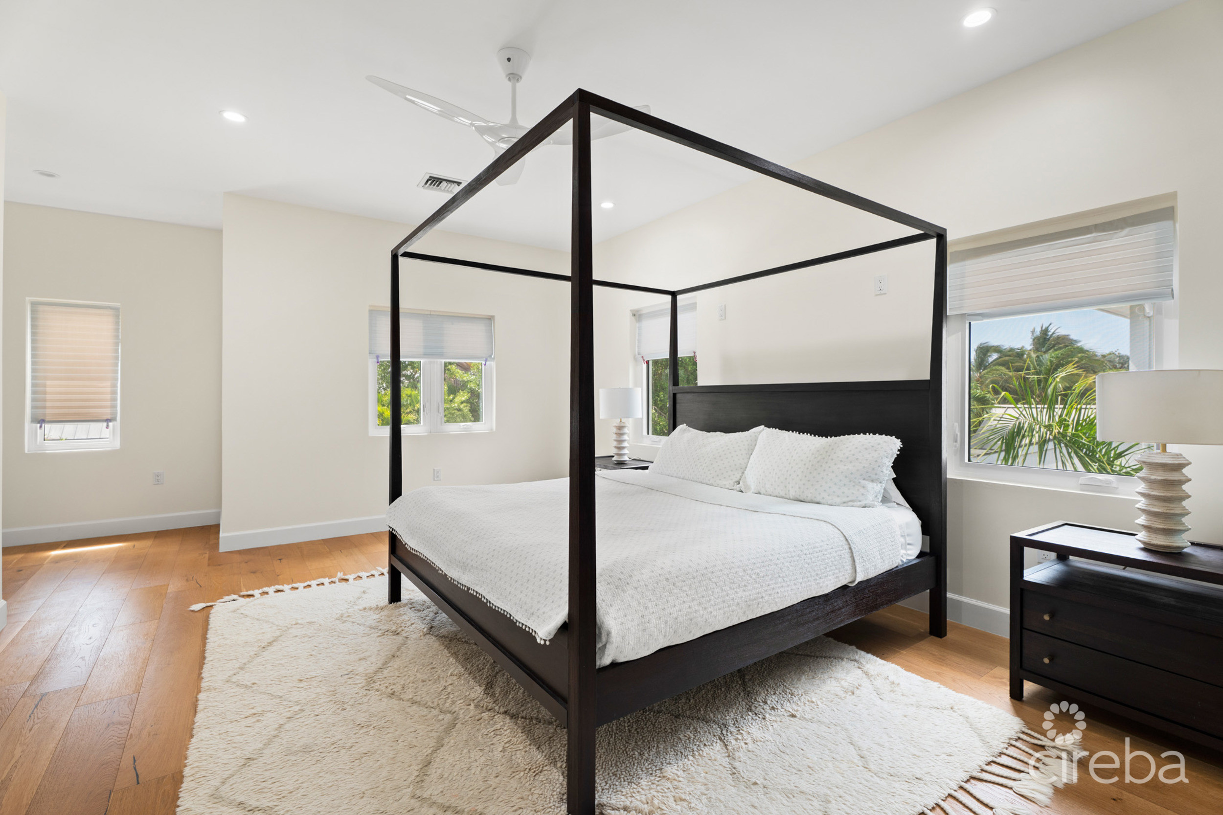 THE CHYMES 7, SOUTH SOUND HOME