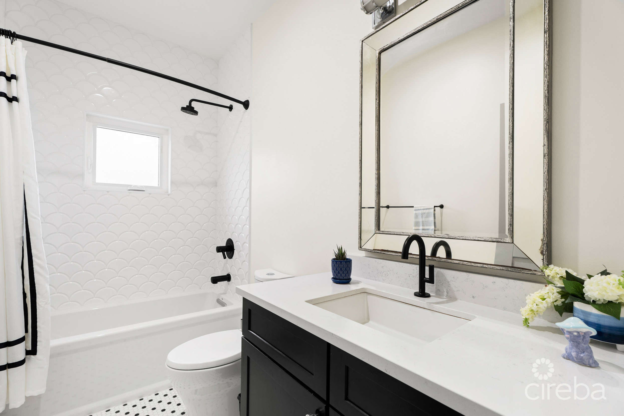 THE CHYMES 7, SOUTH SOUND HOME