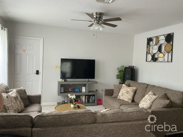NORTH SIDE CONDOS #302 2