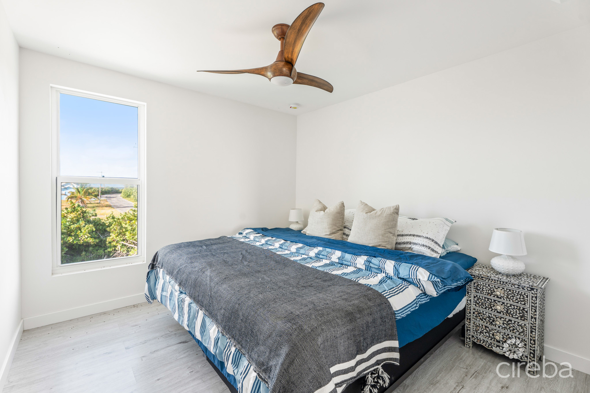 THE PALMS, LITTLE CAYMAN | BEACHFRONT COTTAGE 2