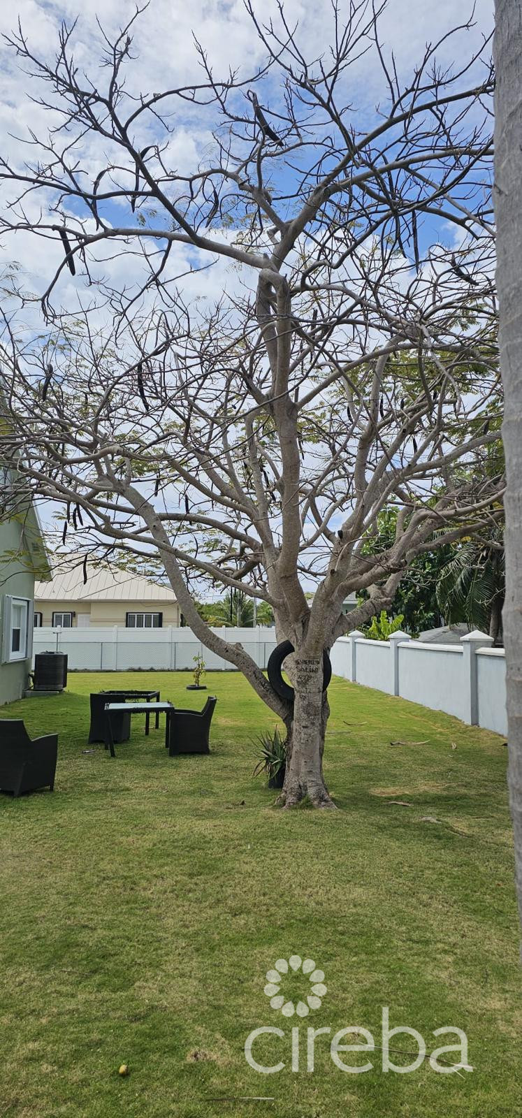 DUPLEX INVESTMENT PROPERTY – AURORA DRIVE, WEST BAY