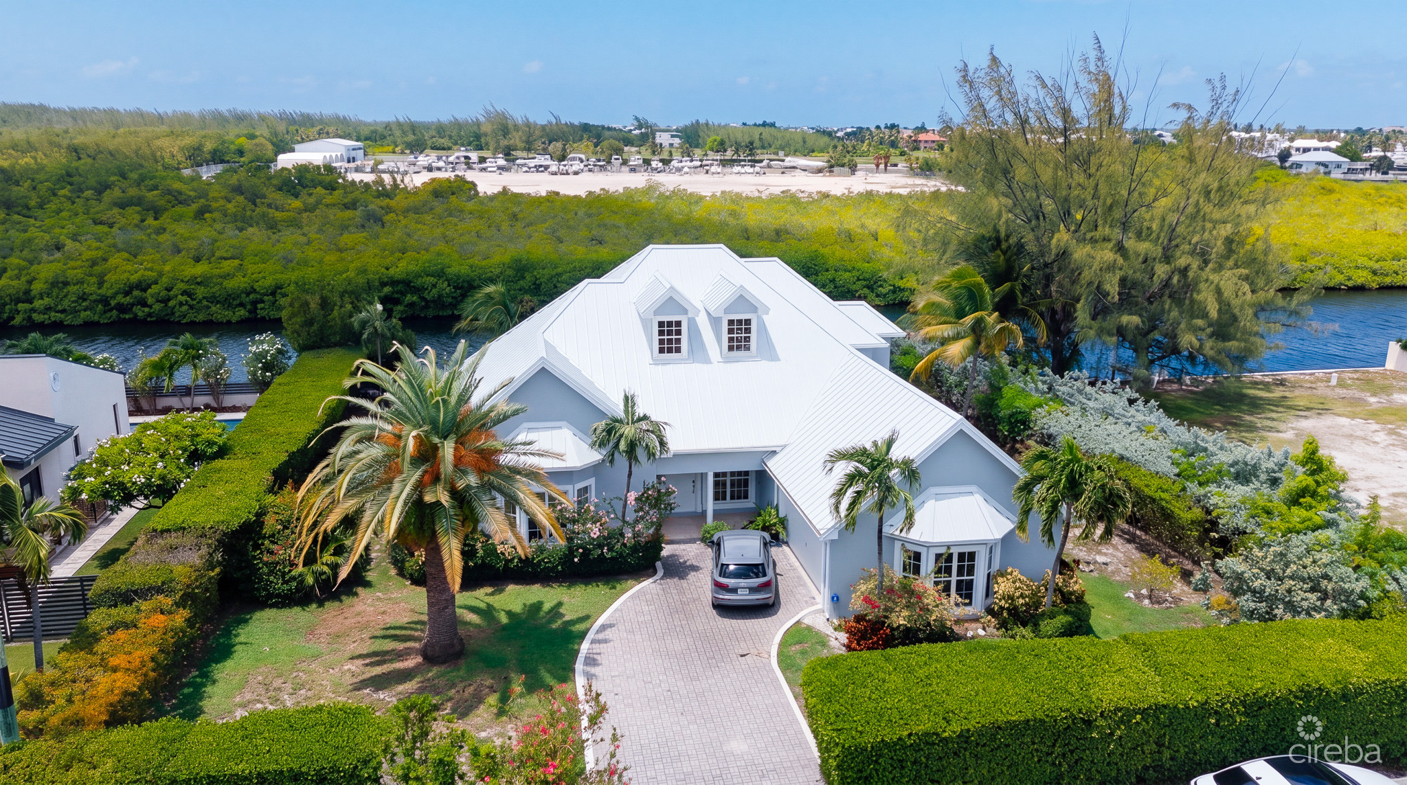 GOVERNORS HARBOUR – 266 RALEIGH HARBOUR NORTH EXECUTIVE CANAL-FRONT HOME