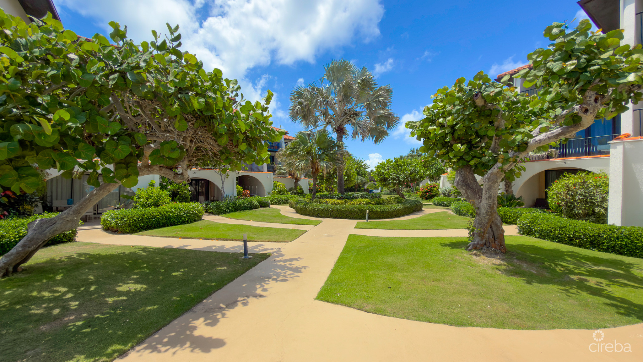 VILLAS PAPPAGALLO 2 BED OCEANFRONT