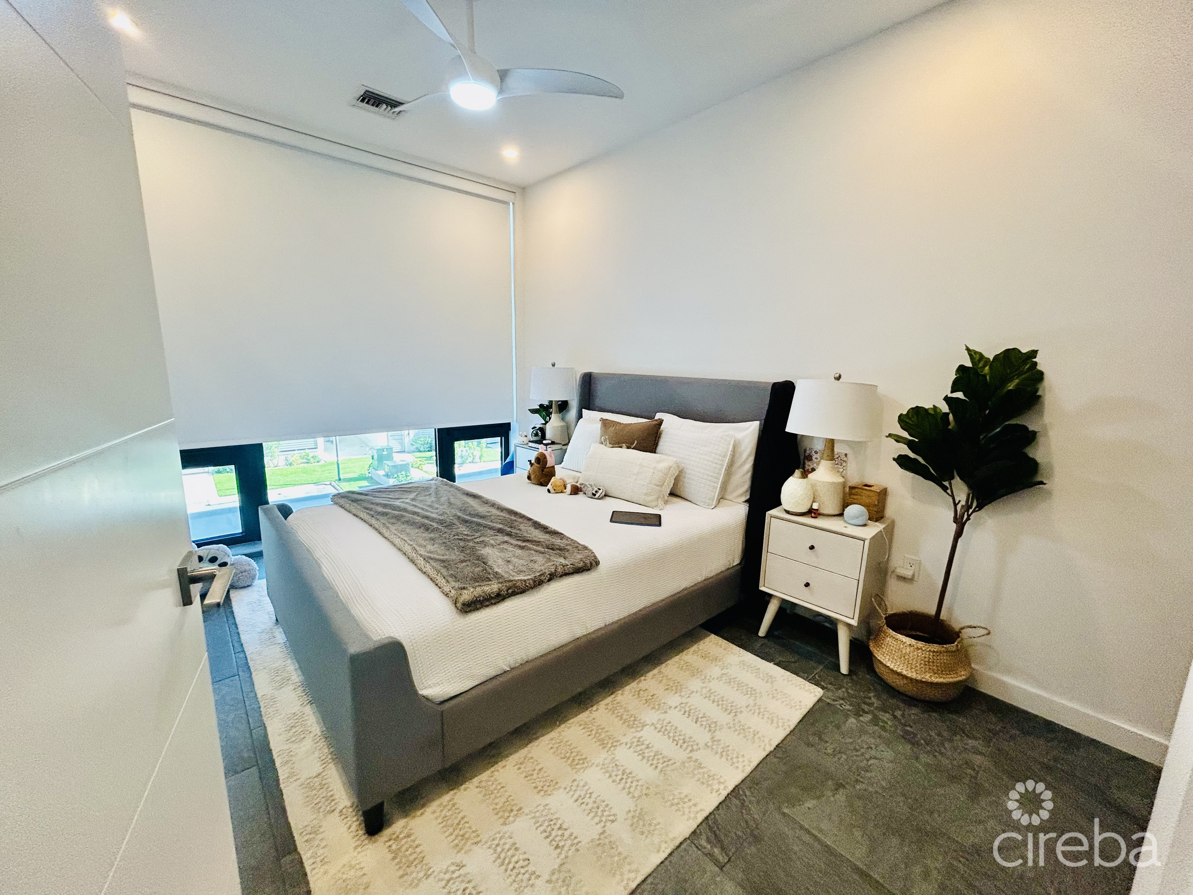 BAHIA #54 UPGRADED 4 BEDROOM 4.5 BATH