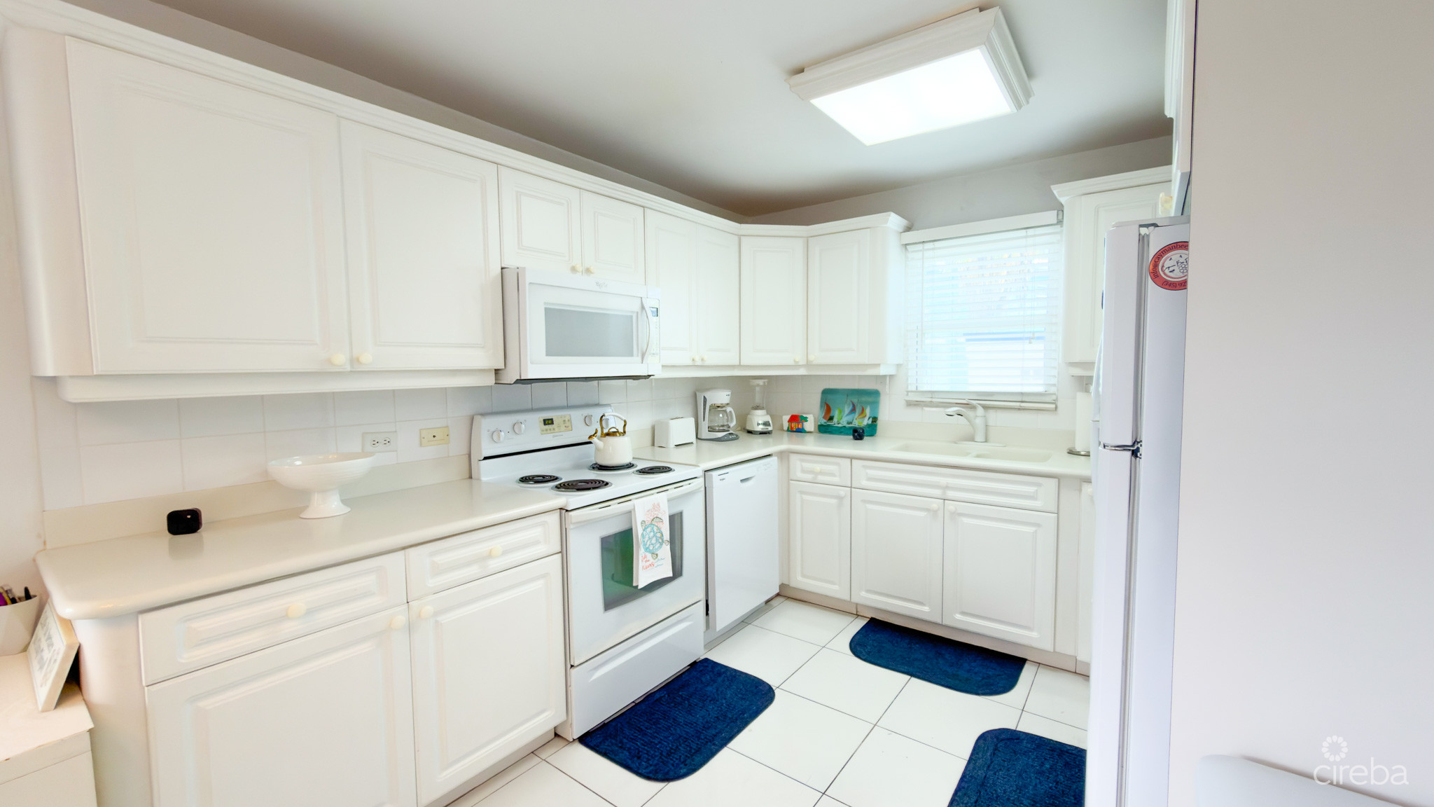CAYMAN REEF 3 BED SEVEN MILE BEACH 5