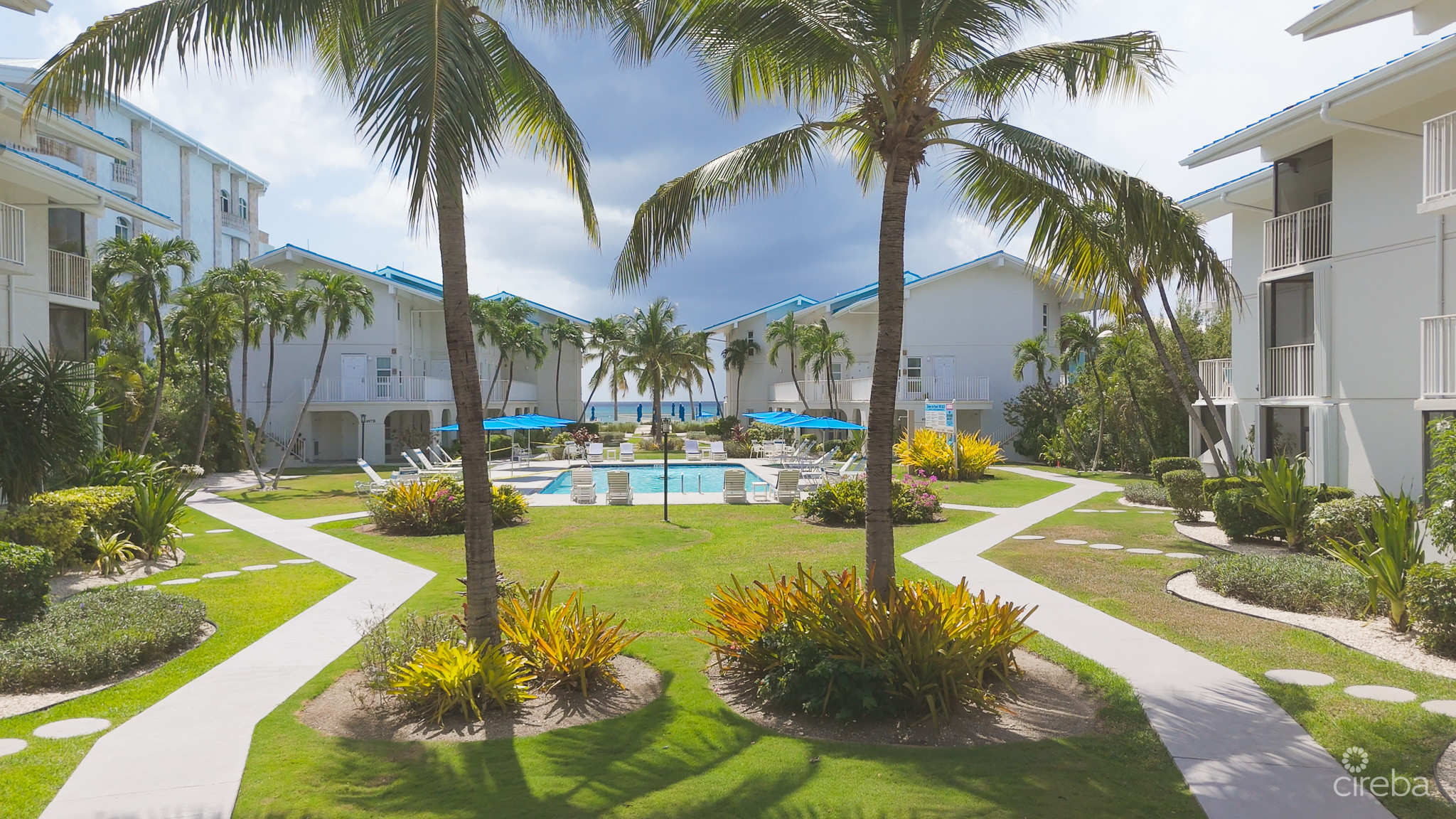 CAYMAN REEF 3 BED SEVEN MILE BEACH