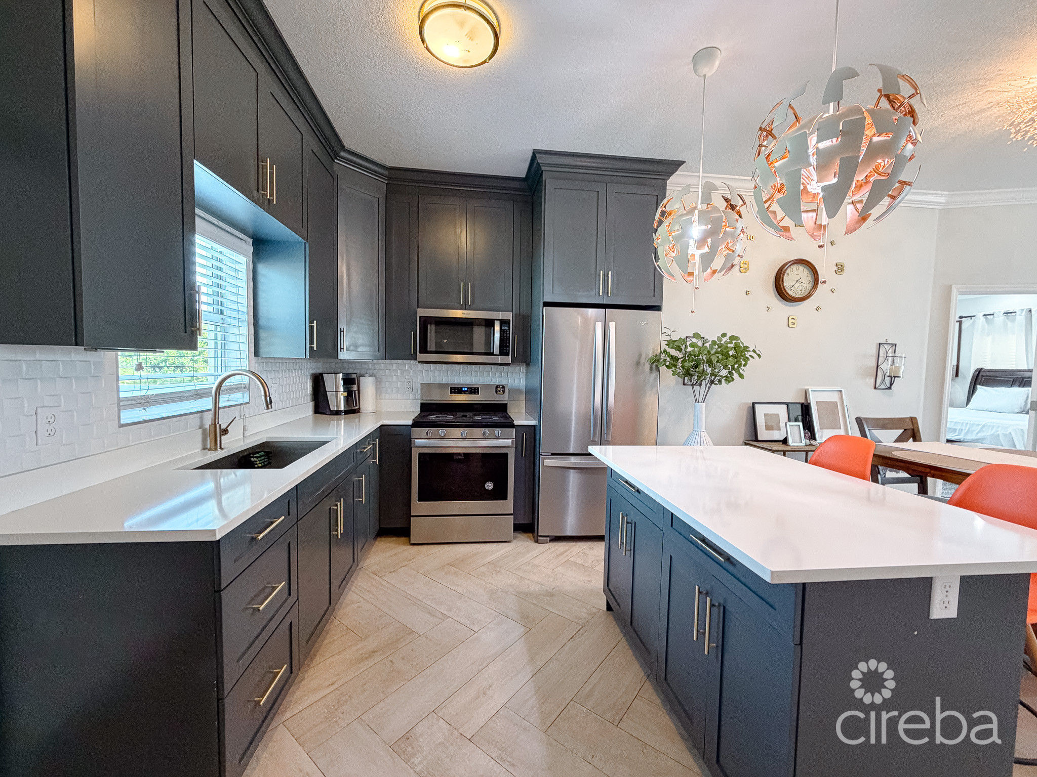 LOWER VALLEY 3 BED, 2 BATH FAMILY HOME 2