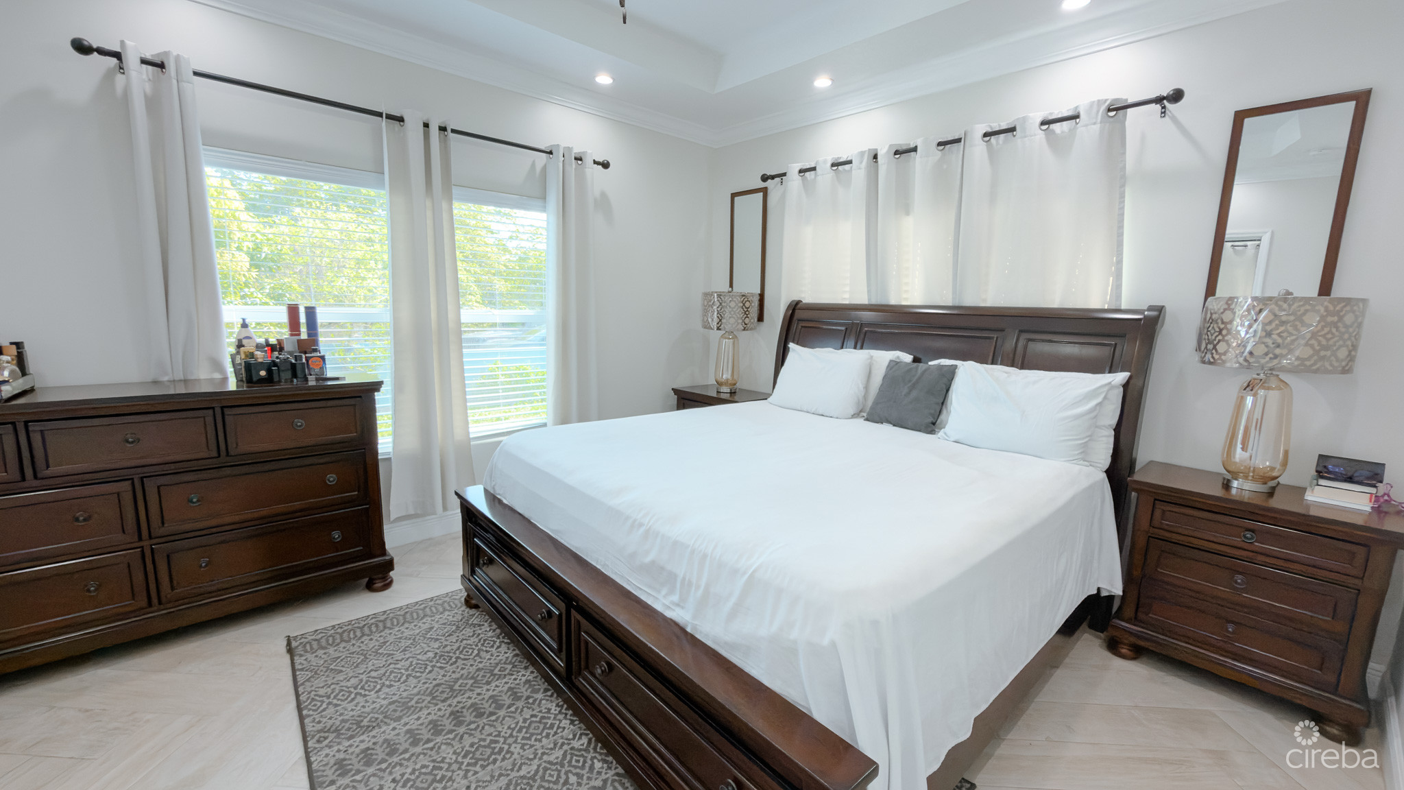 LOWER VALLEY 3 BED, 2 BATH FAMILY HOME 7