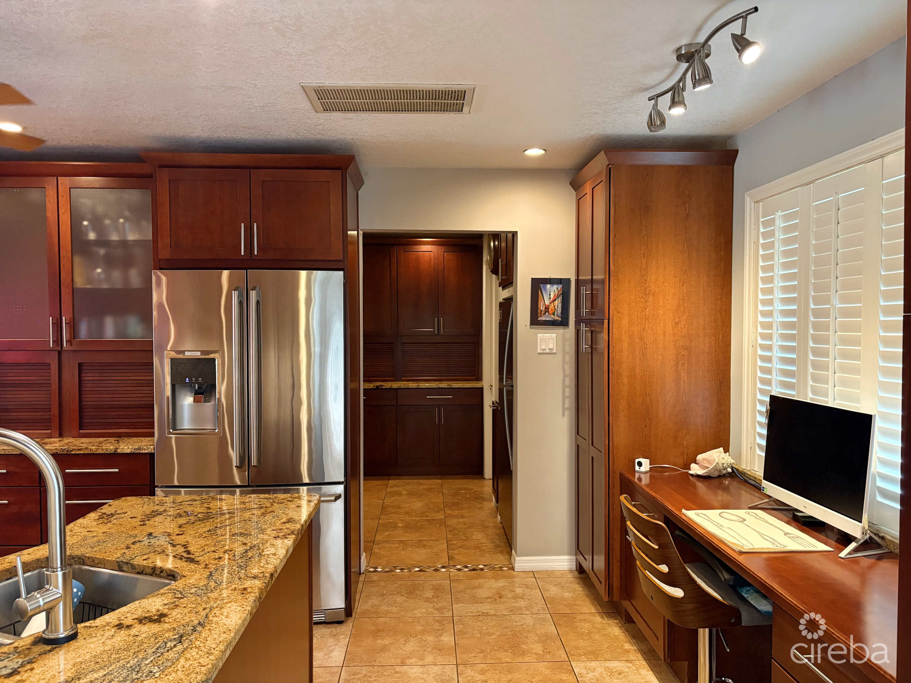 RARE DOUBLE-LOT OASIS BUNGALOW WITH POOL IN SNUG HARBOUR 4