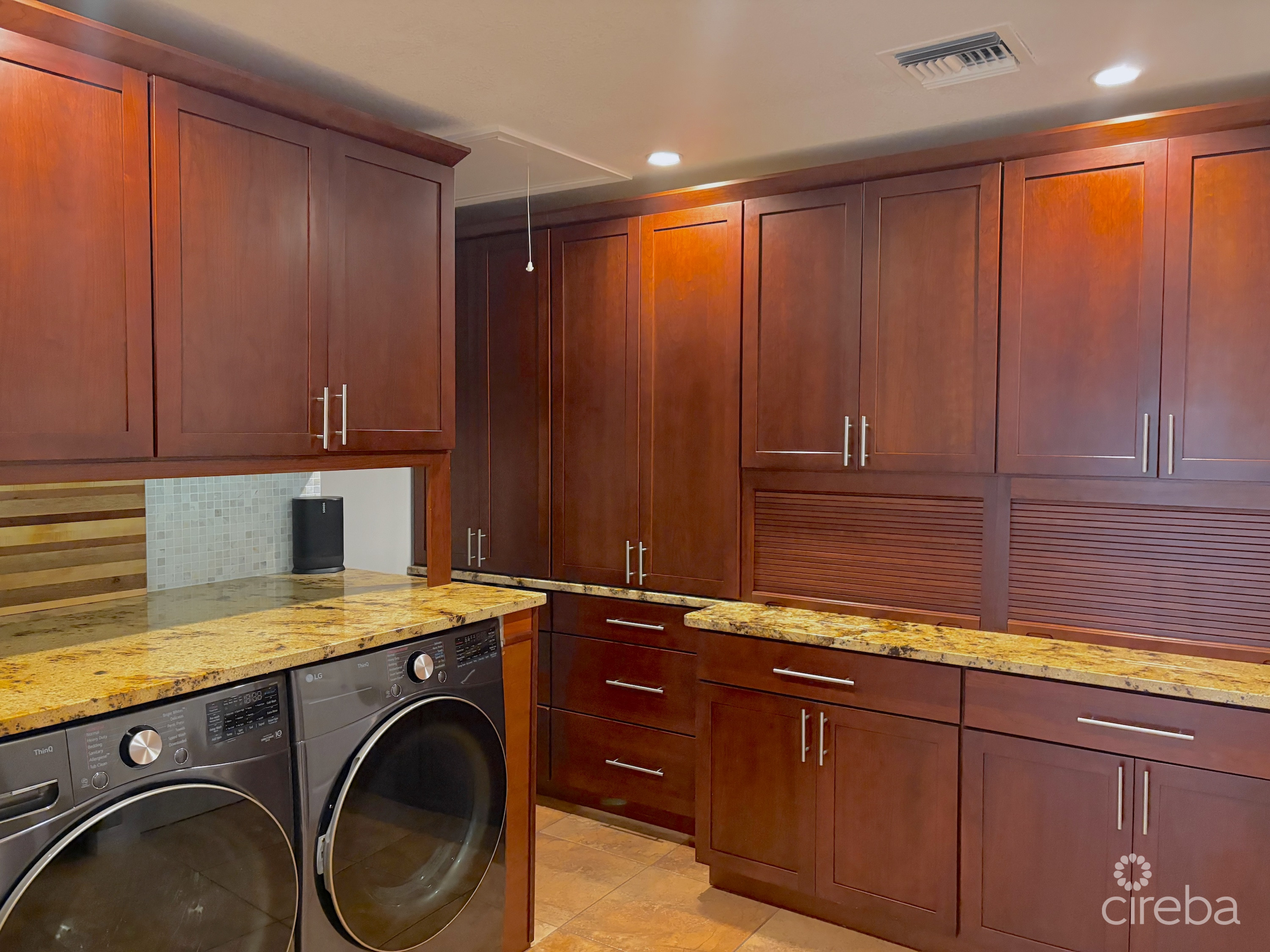 RARE DOUBLE-LOT OASIS BUNGALOW WITH POOL IN SNUG HARBOUR 6