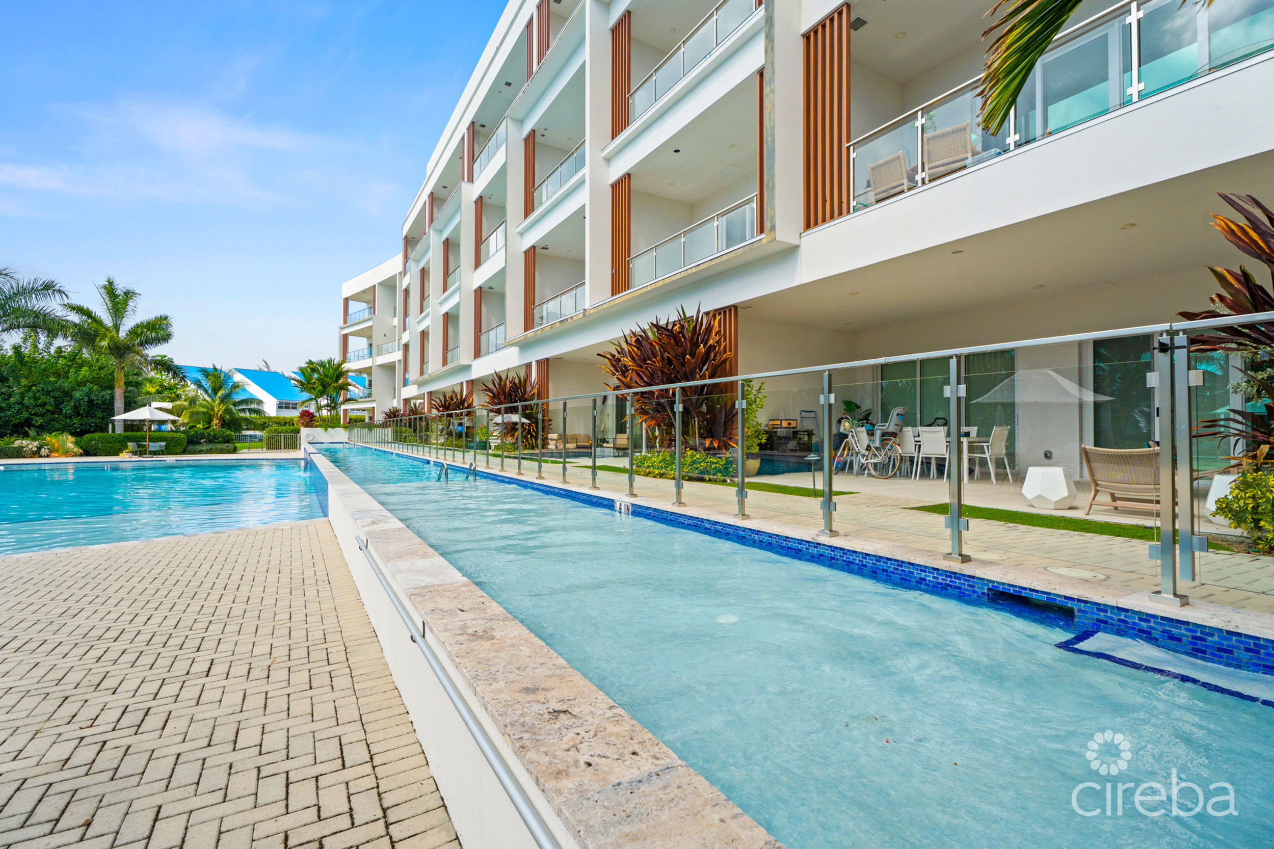 AURA  OCEANVIEW THREE BED TOWNHOME WITH DEN