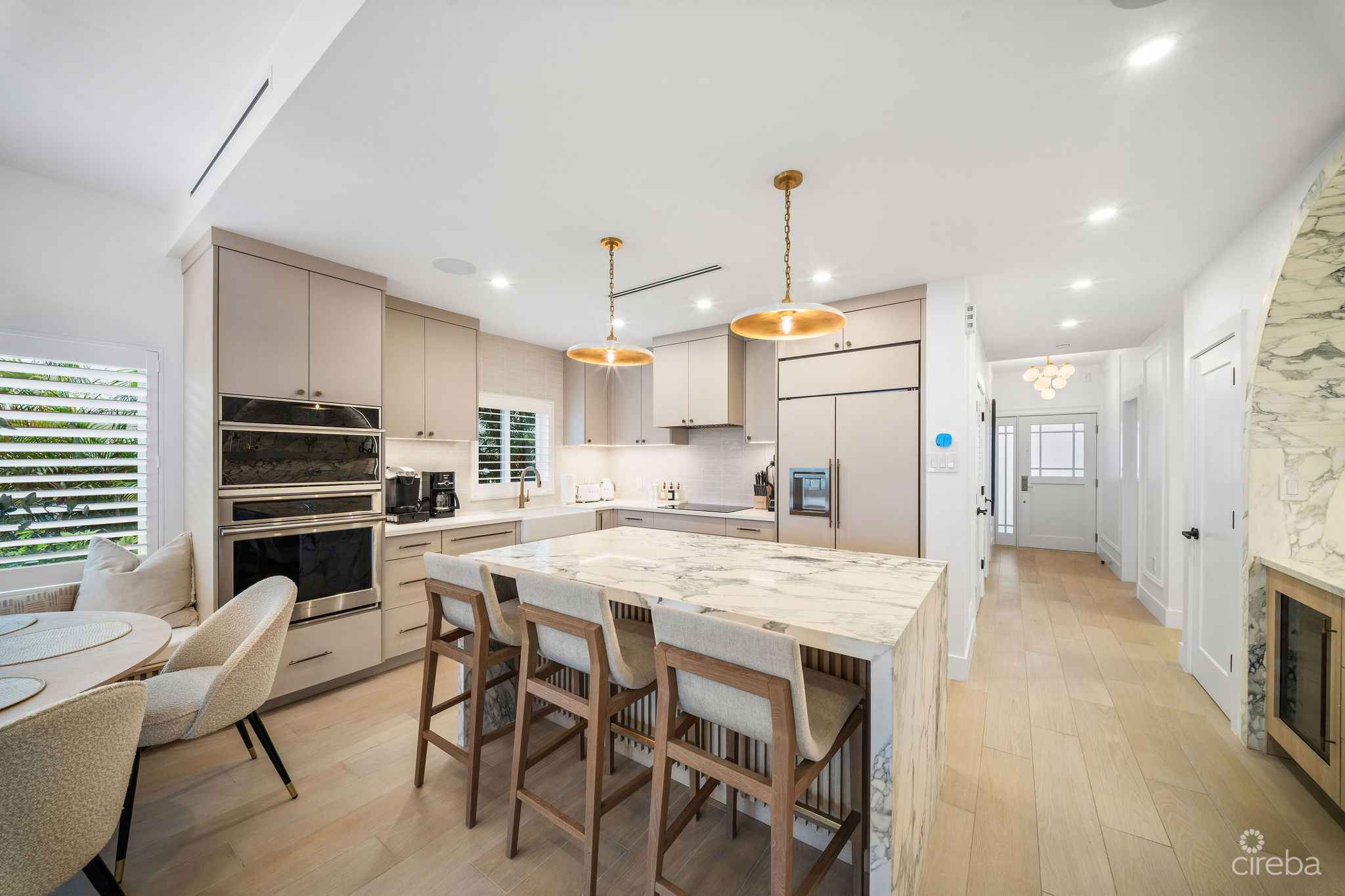 AVALON 9, EXQUISITE BEACHFRONT CONDO 6