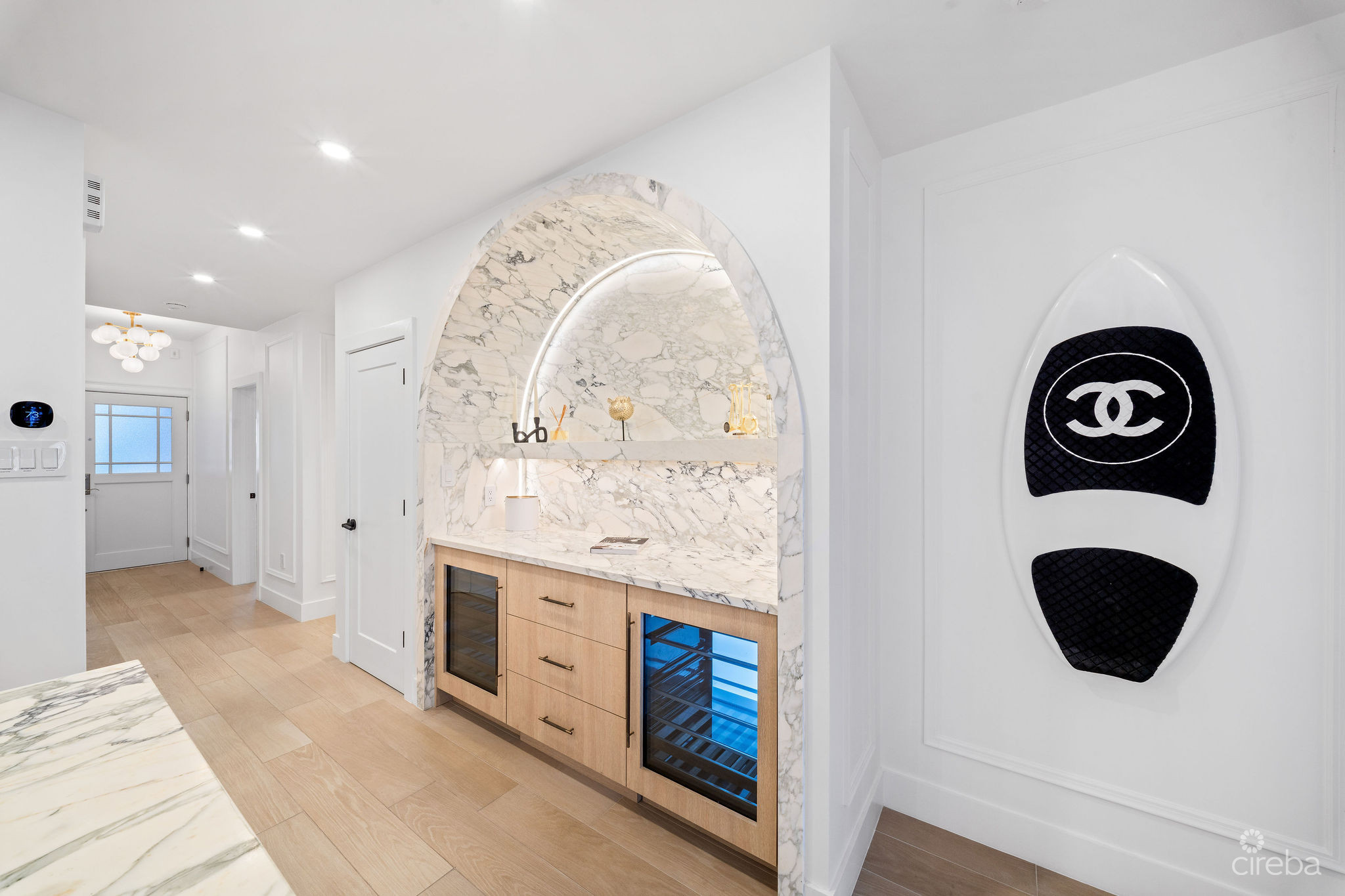 AVALON 9, EXQUISITE BEACHFRONT CONDO 7