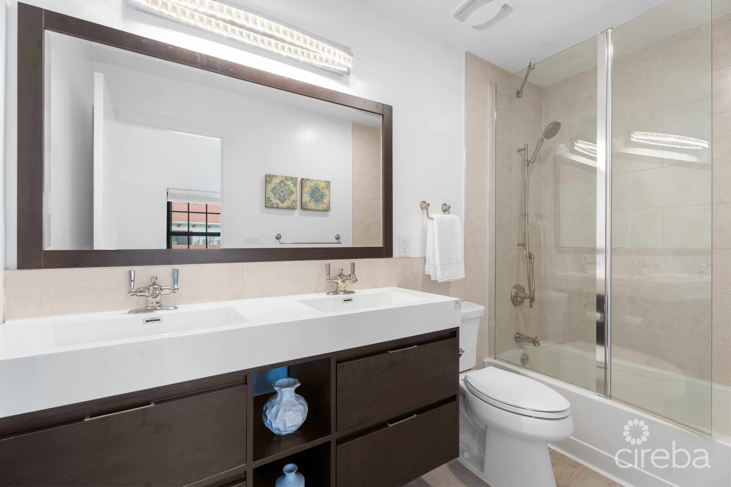 PORTOFINO GARDENS | TURNKEY 2-BED
