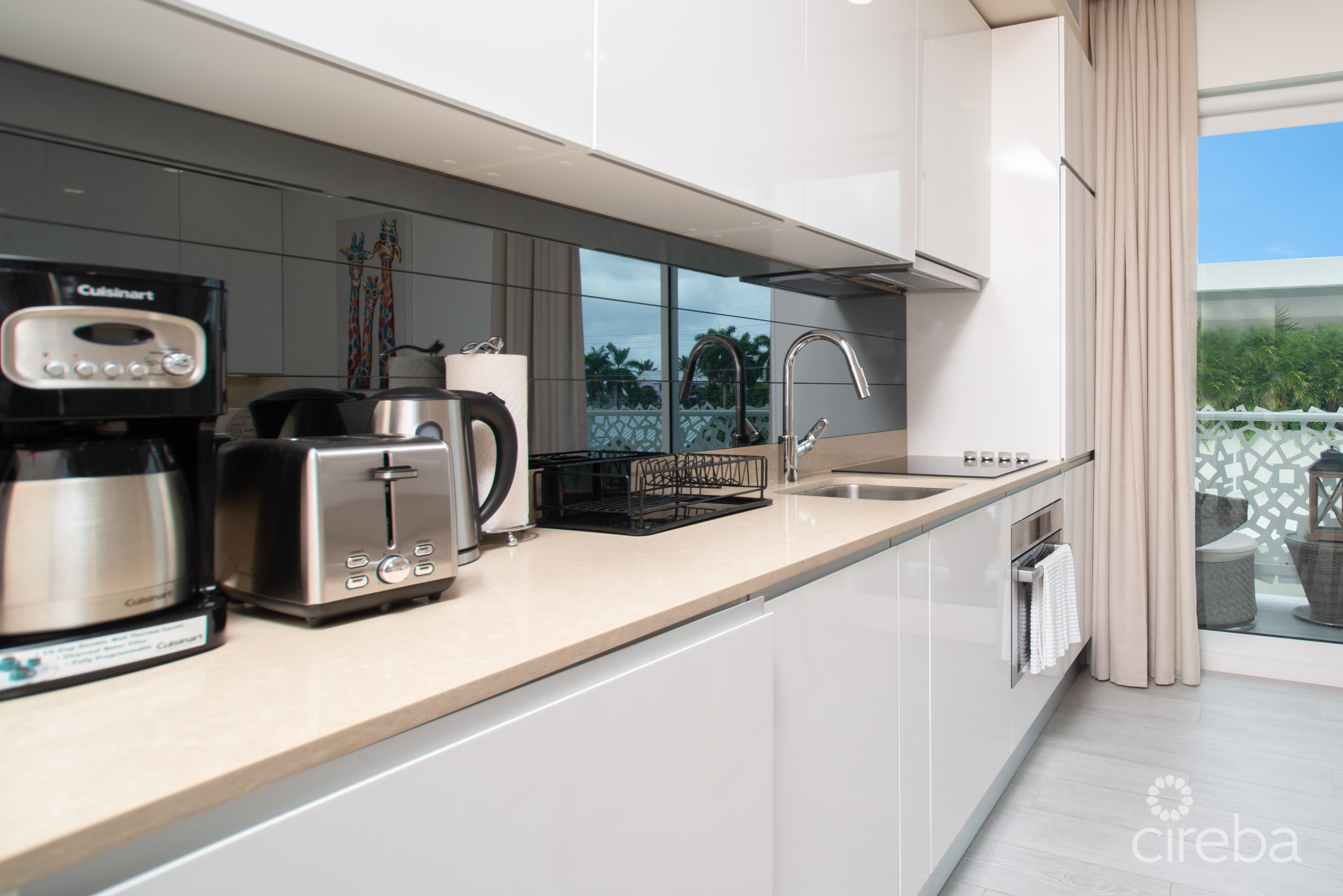 STUDIO PARADISUM AT THE GROVE 2