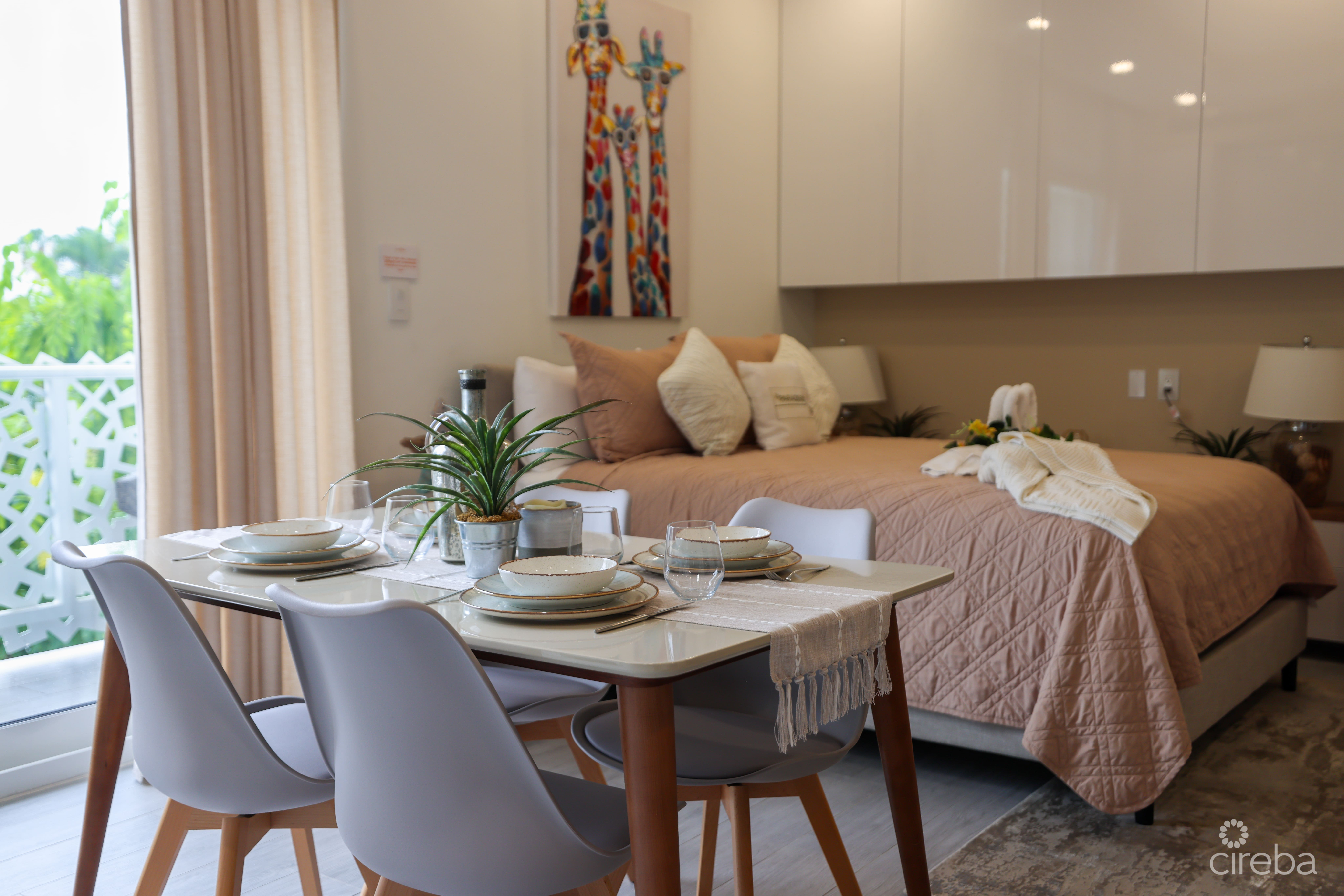 STUDIO PARADISUM AT THE GROVE 3