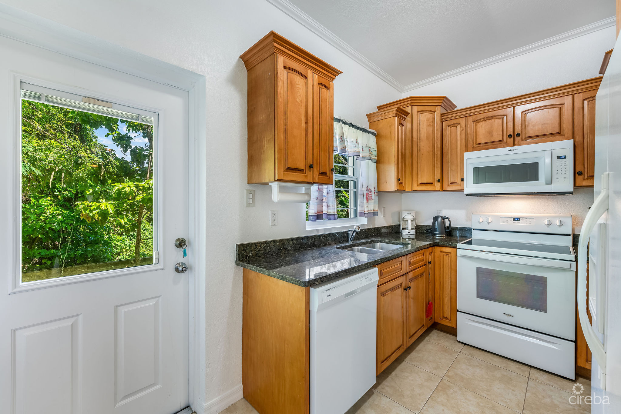 FAIRVIEW MANOR: 2X 2-BED UNITS, GEORGE TOWN