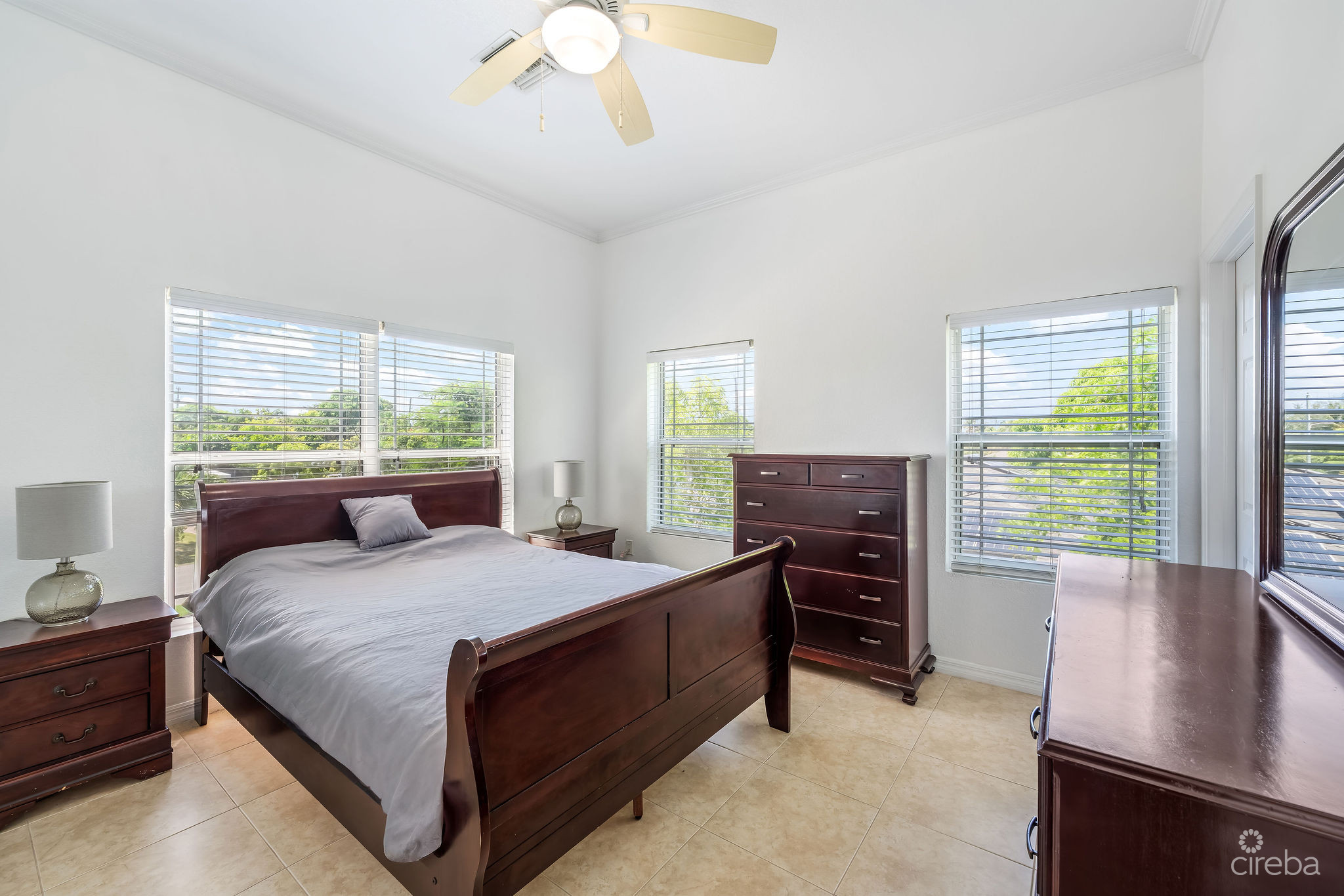 FAIRVIEW MANOR: 2X 2-BED UNITS, GEORGE TOWN