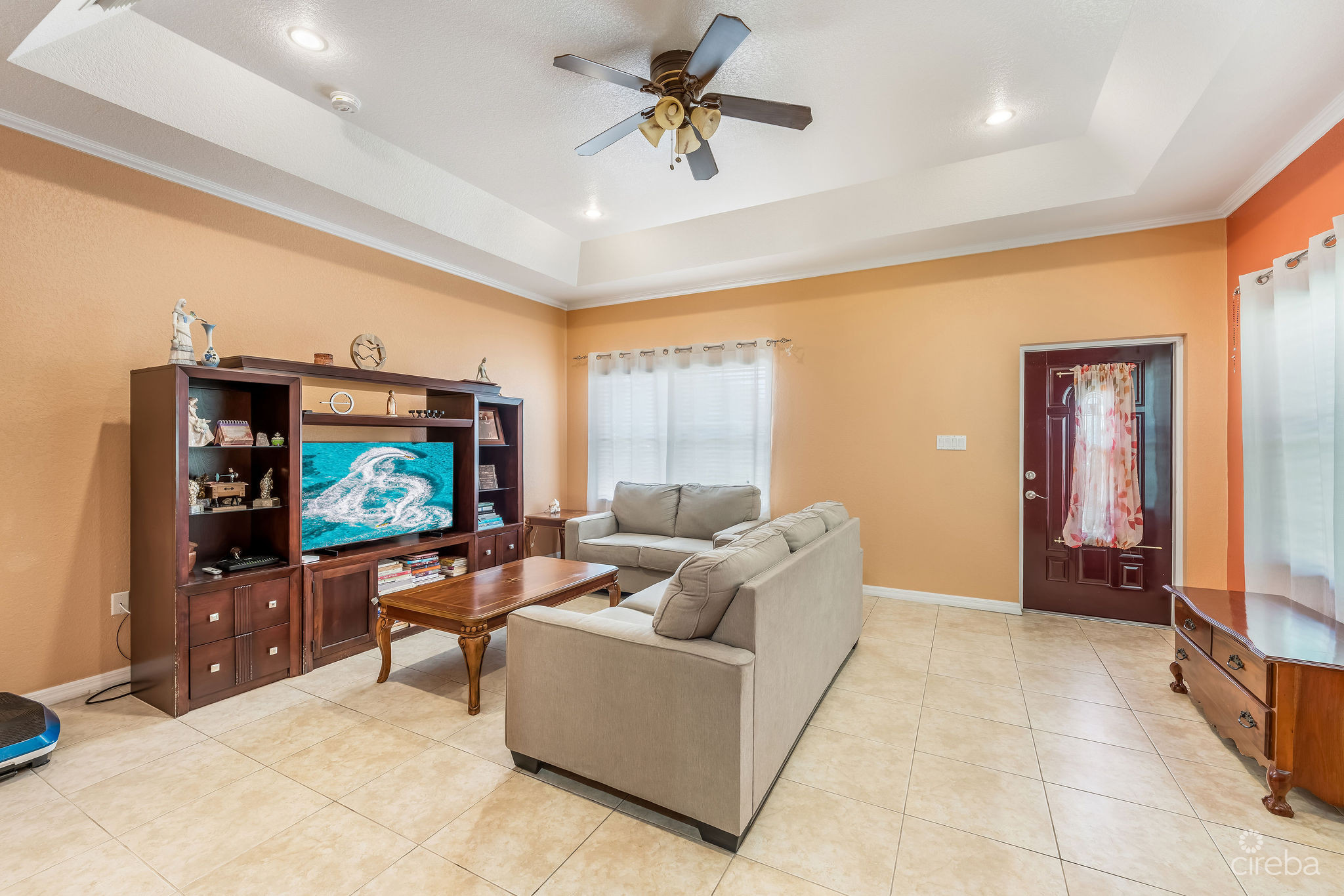 FAIRVIEW MANOR: 2X 2-BED UNITS, GEORGE TOWN