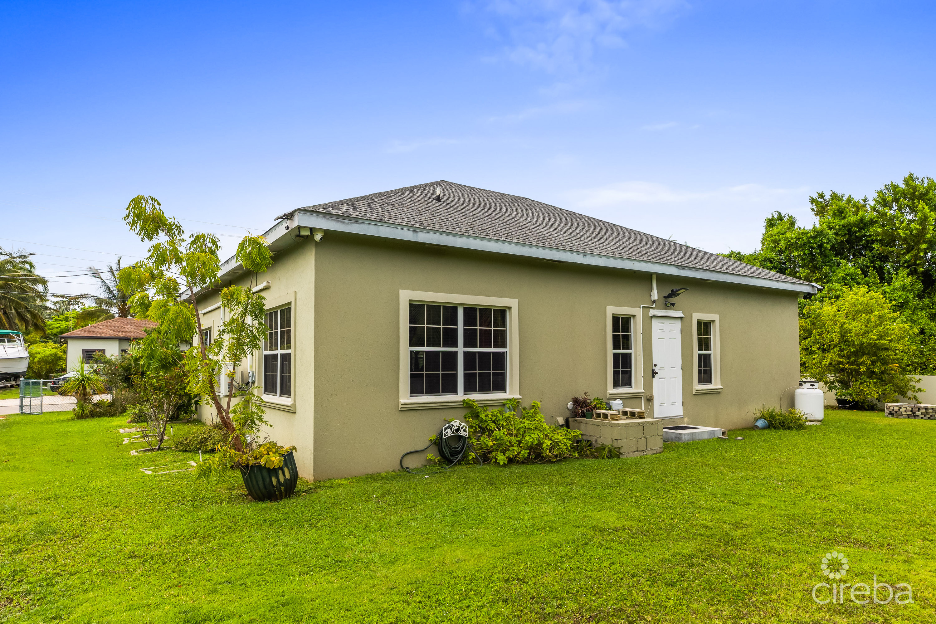 56 FAITH AVENUE – 3 BED / 2 BATH SINGLE FAMILY HOME