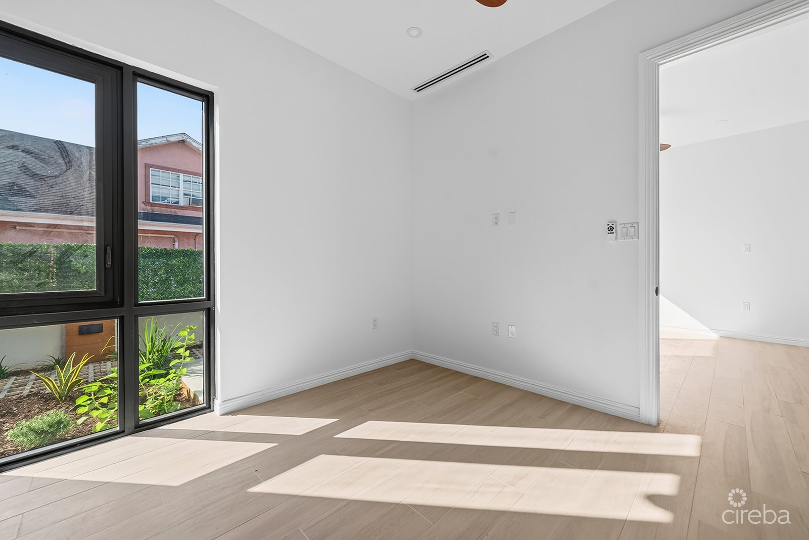 SORELLE – BRAND NEW 1 BEDROOM CONDO