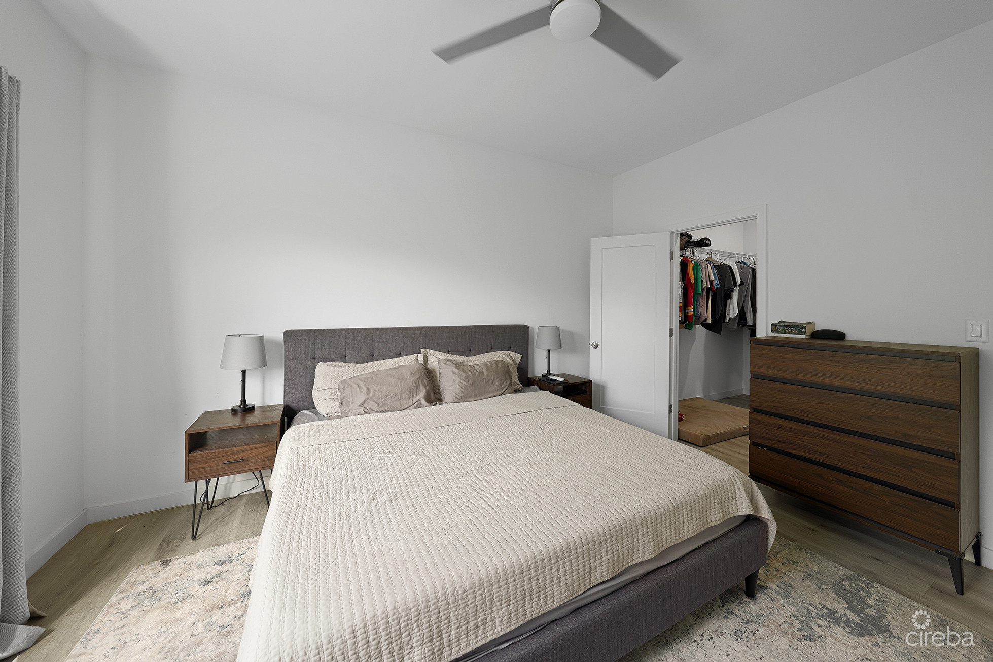 LIGHTHOUSE MANOR 25 | BEAUTIFUL ONE BED TOWNHOUSE