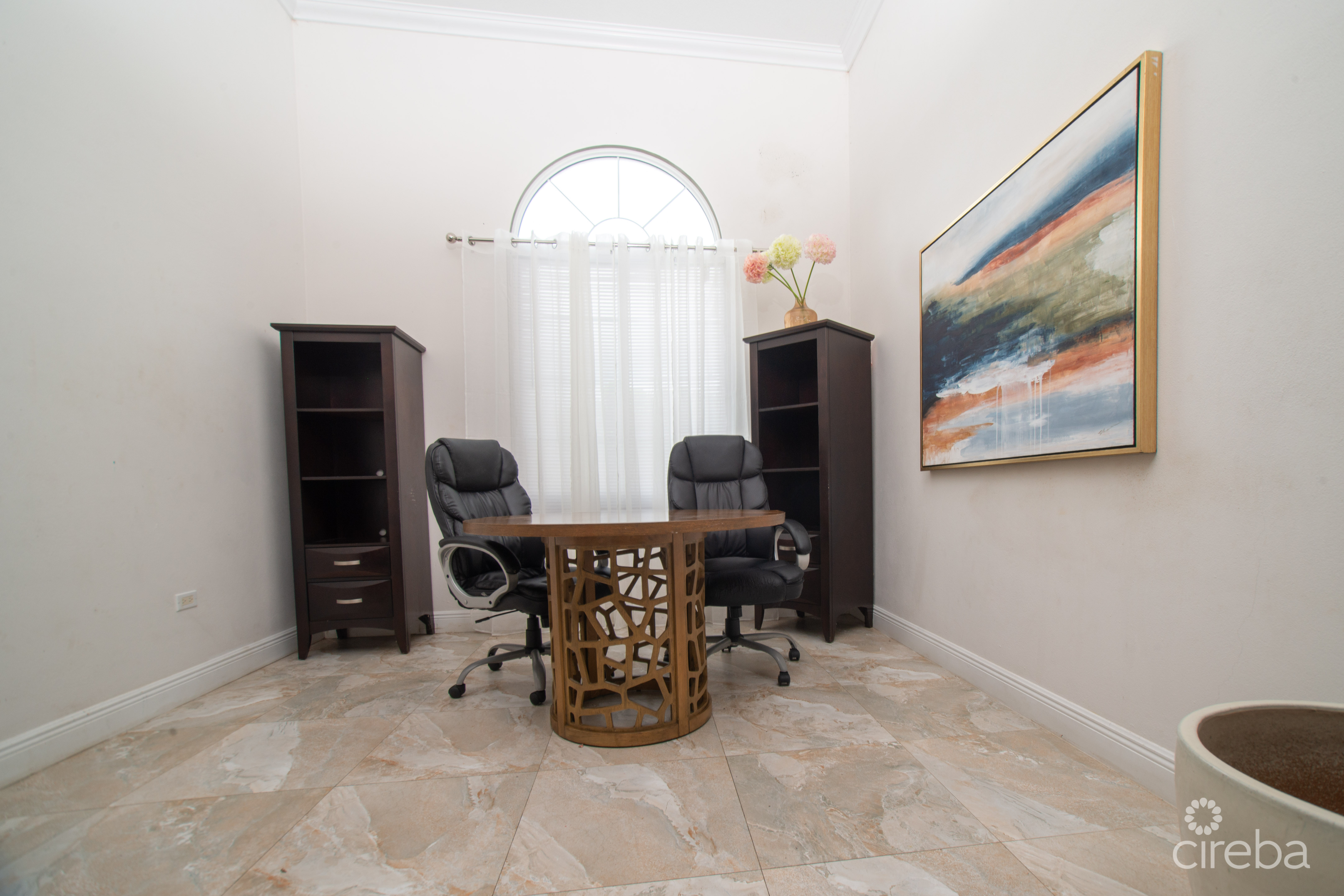 WHISTING WAY FAMILY HOME